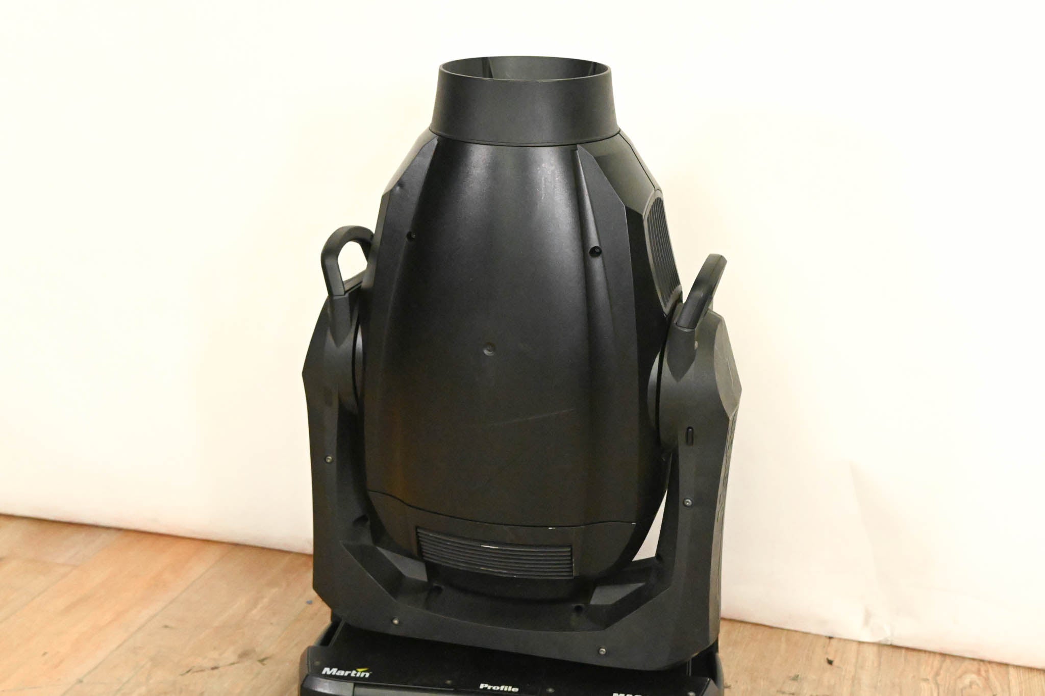 Martin MAC Viper Profile High Output Discharge-Based Moving Light