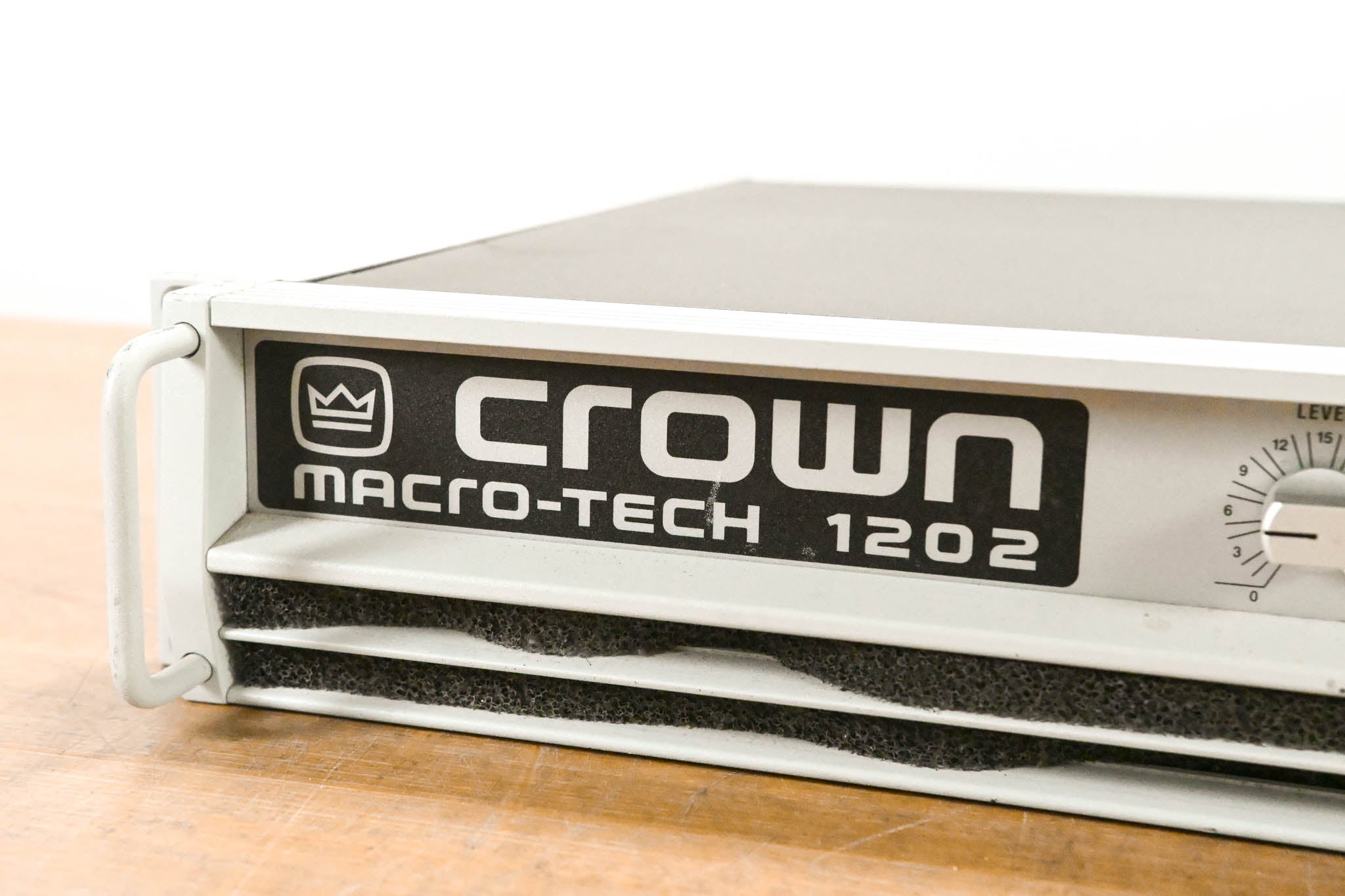 Crown Macro-Tech 1202 2-Channel Power Amplifier