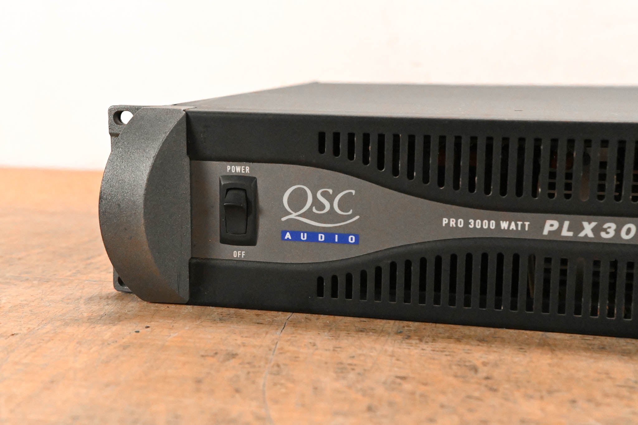 QSC PLX3002 2-Channel Power Amplifier