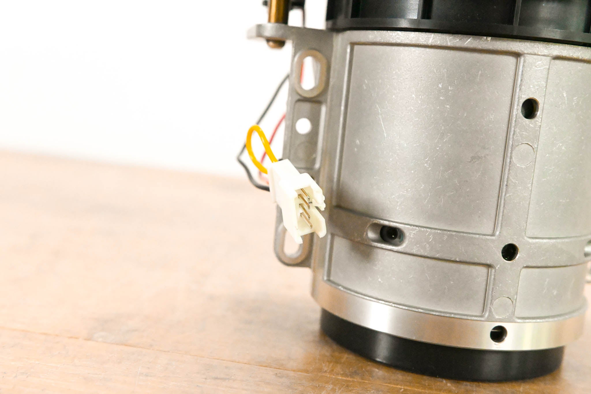 Sony SE28A-3 Precision Projection Zoom Lens 1.3X 1:1.7-2.1