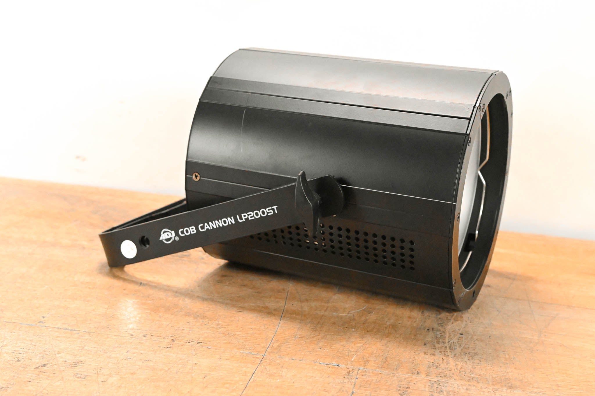 ADJ COB Cannon LP200ST 200W Chip On Board Color Mixing Wash Fixture