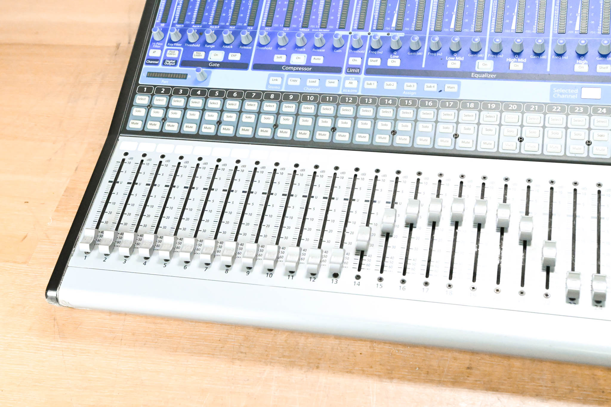 PreSonus StudioLive 32.4.2AI 32-Channel Digital Mixer