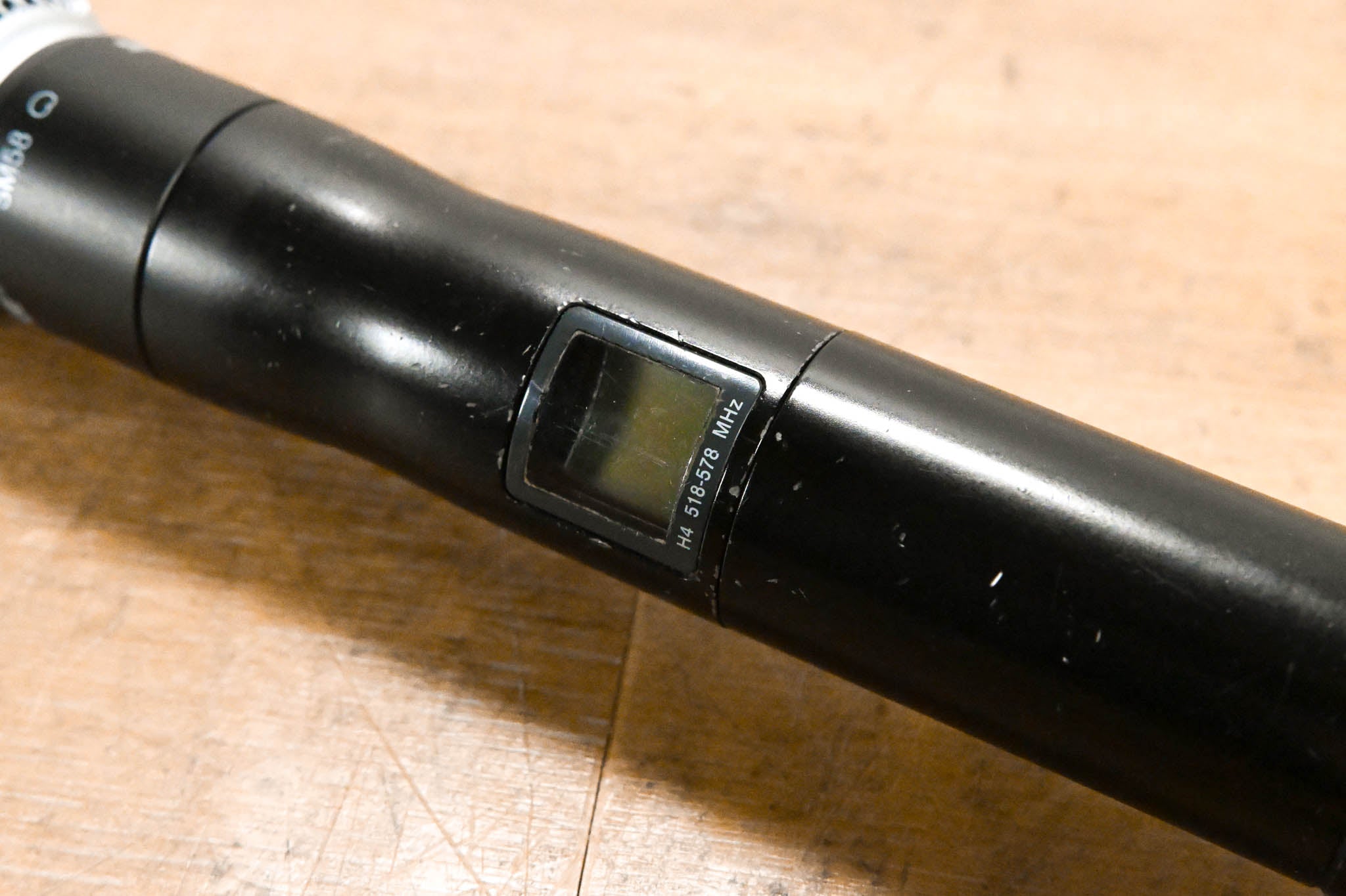 Shure UR2/SM58 Handheld Transmitter with SM58 Capsule - H4 Band