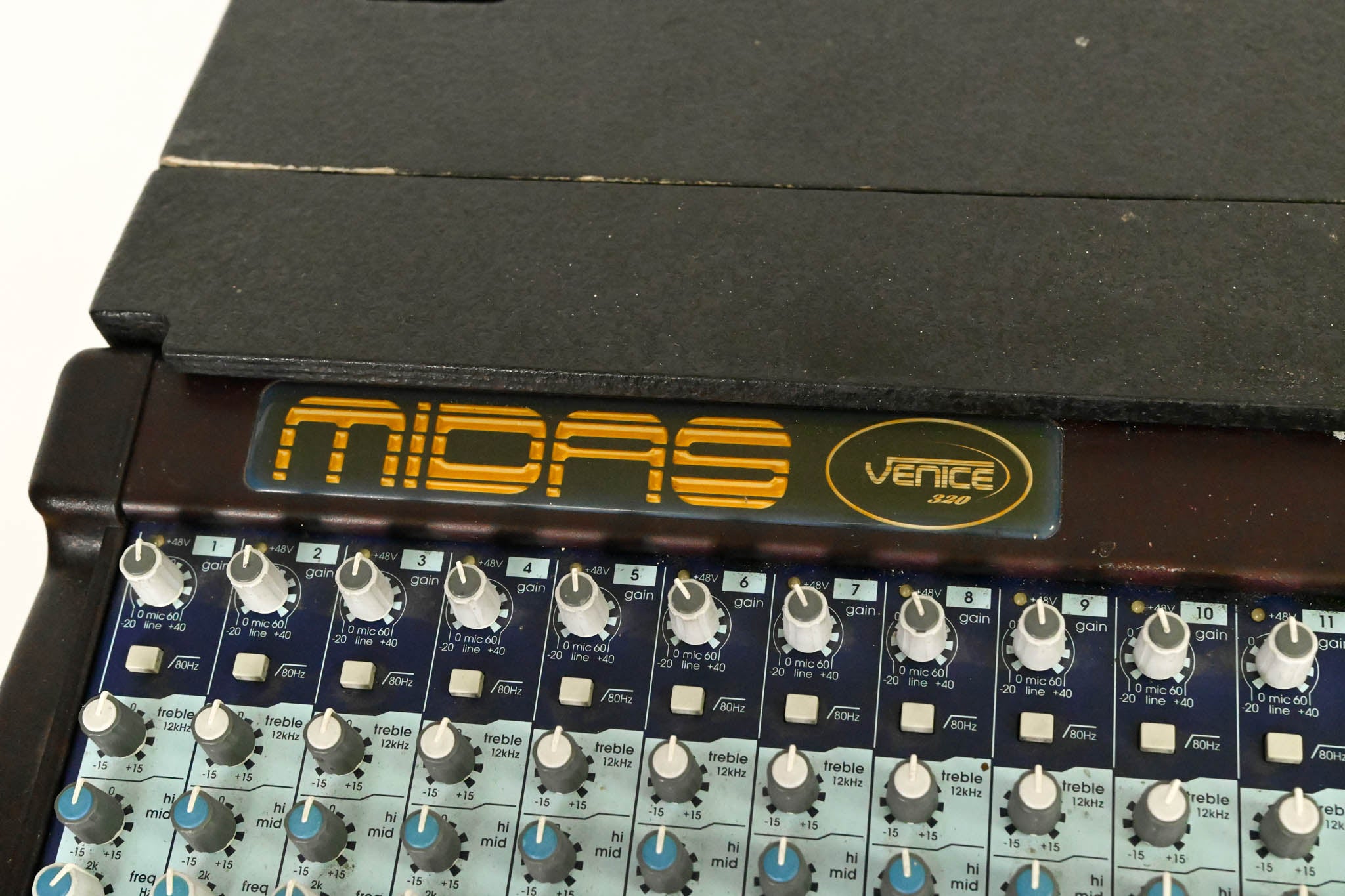 Midas Venice 320 32-Channel Analog Mixing Console with Road Case