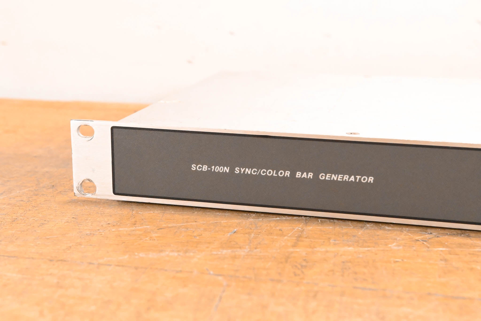 Grass Valley SCB-100N Sync/Color Bar Generator