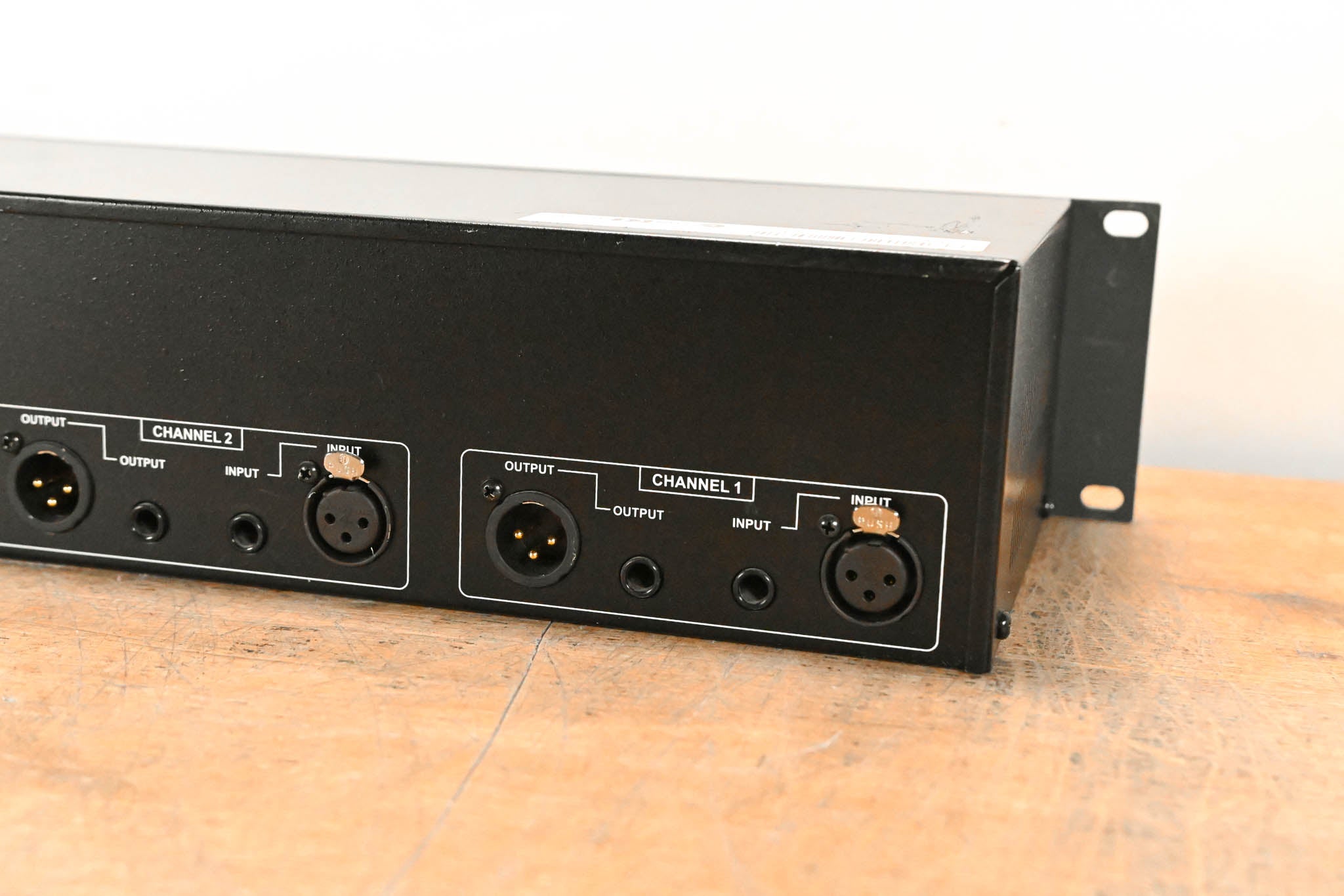 dbx 231 Dual-Channel 31-Band Graphic Equalizer