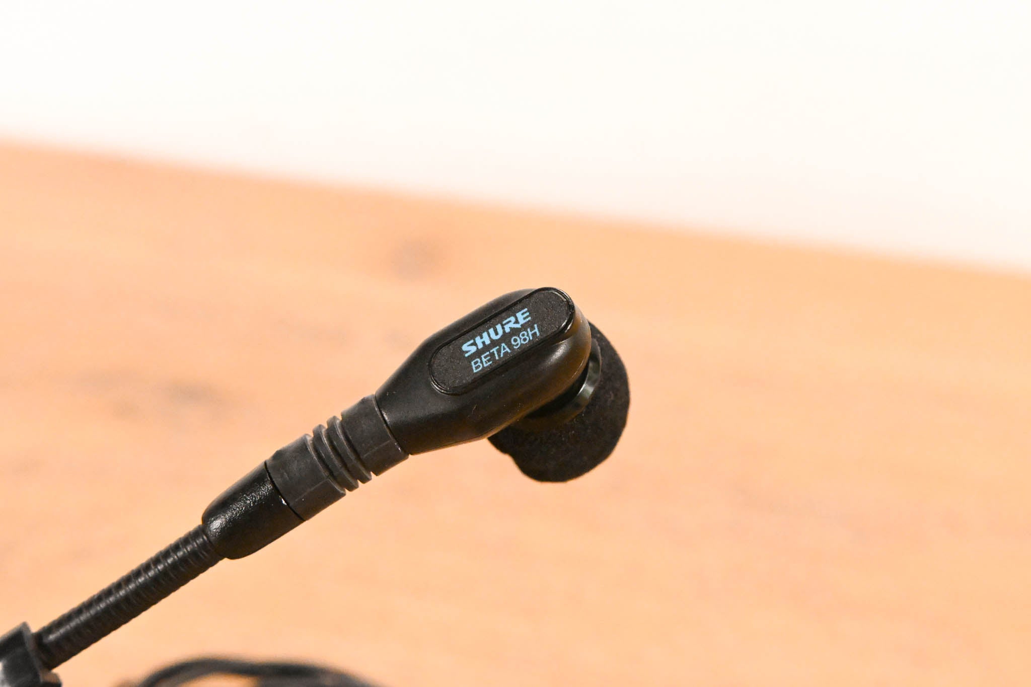Shure Beta 98H/C Miniature Cardioid Condenser Instrument Microphone