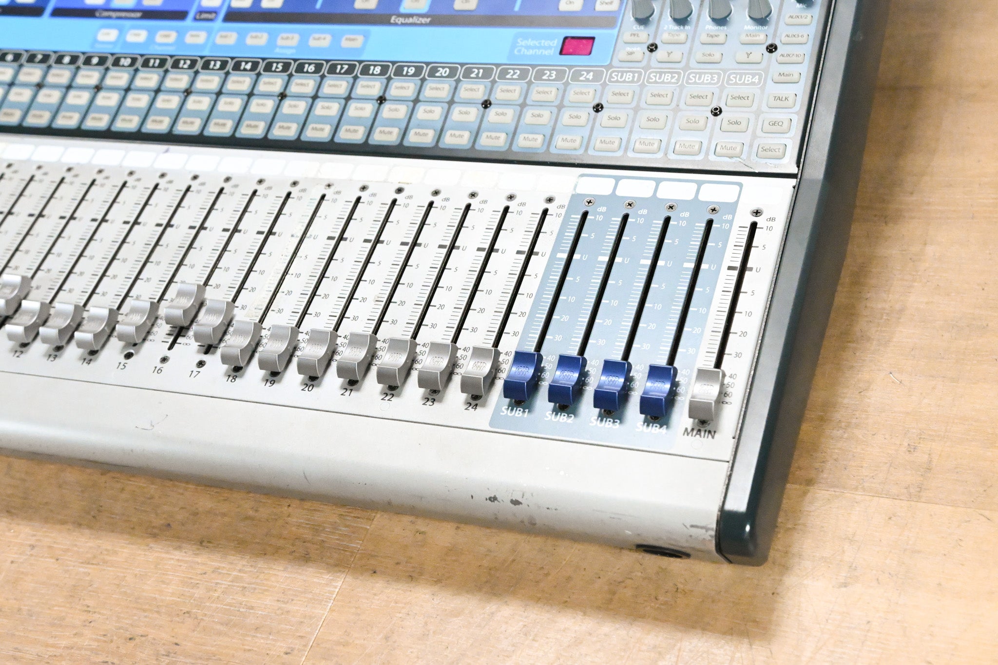 PreSonus StudioLive 24.4.2 24-Channel Digital Audio Mixer
