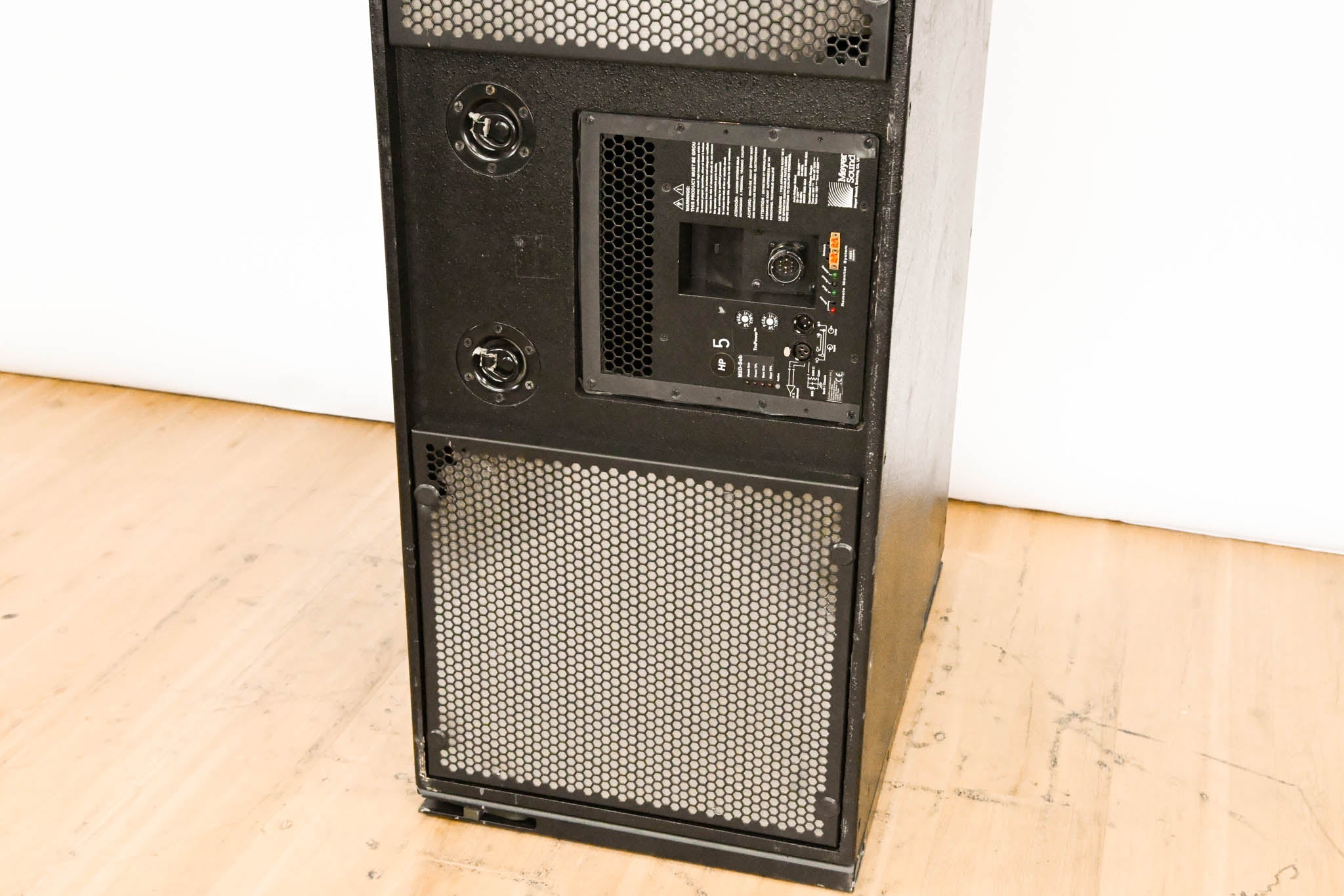 Meyer Sound M3D-SUB Active Directional Cardioid Subwoofer