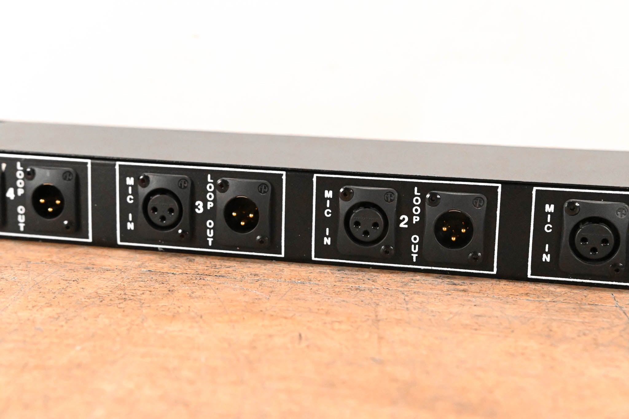Horizon MS-4 4-Channel Rackmount Mic Splitter