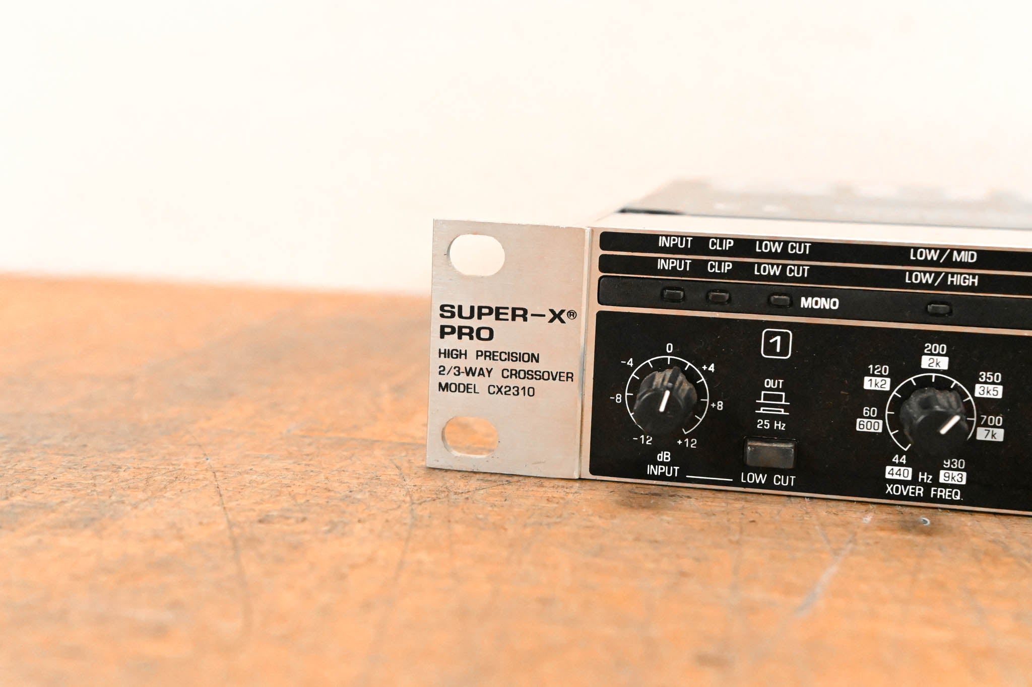 Behringer SUPER-X PRO CX2310 Stereo 2-Way/Mono 3-Way Crossover