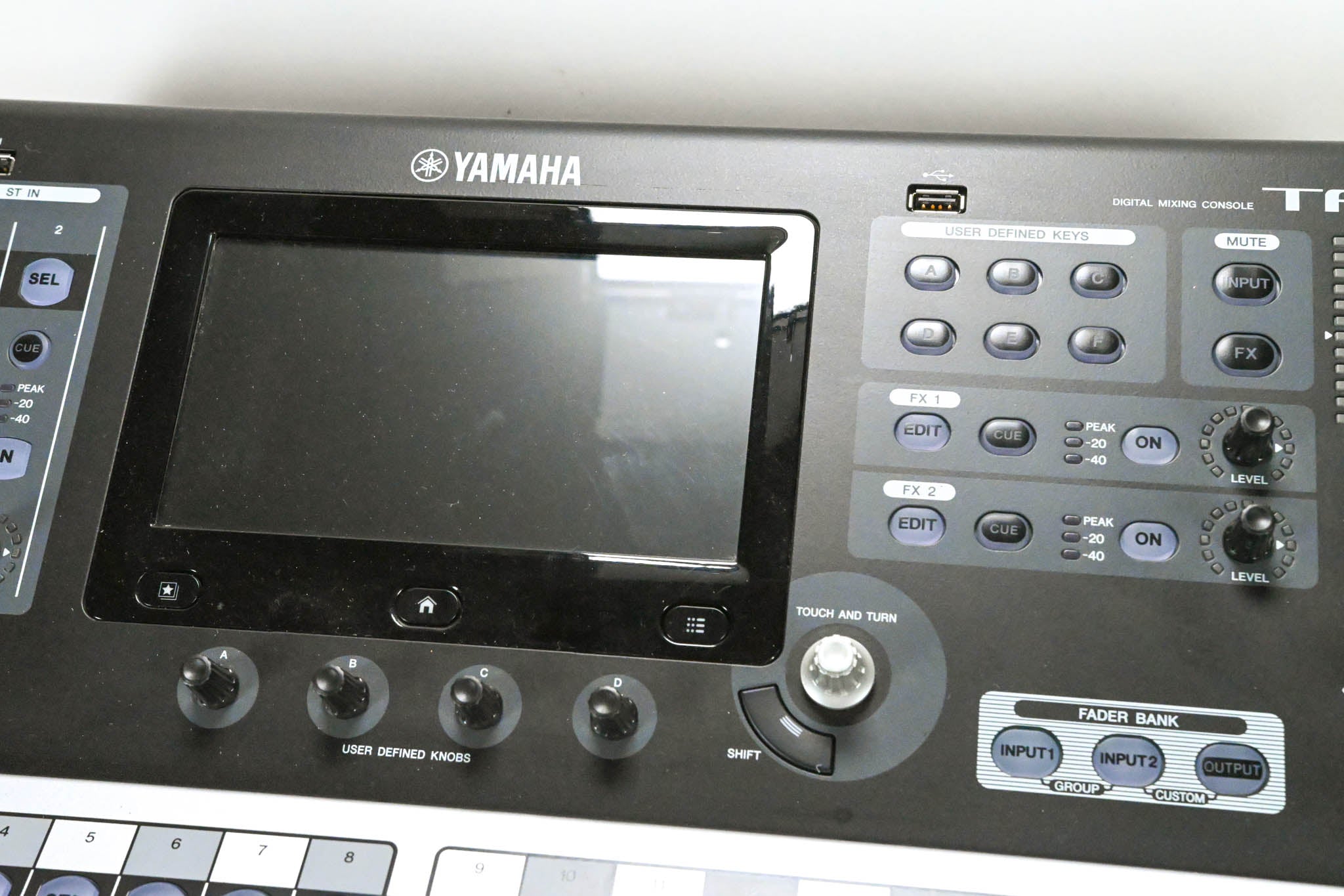 Yamaha TF1 16-Channel Digital Mixing Console