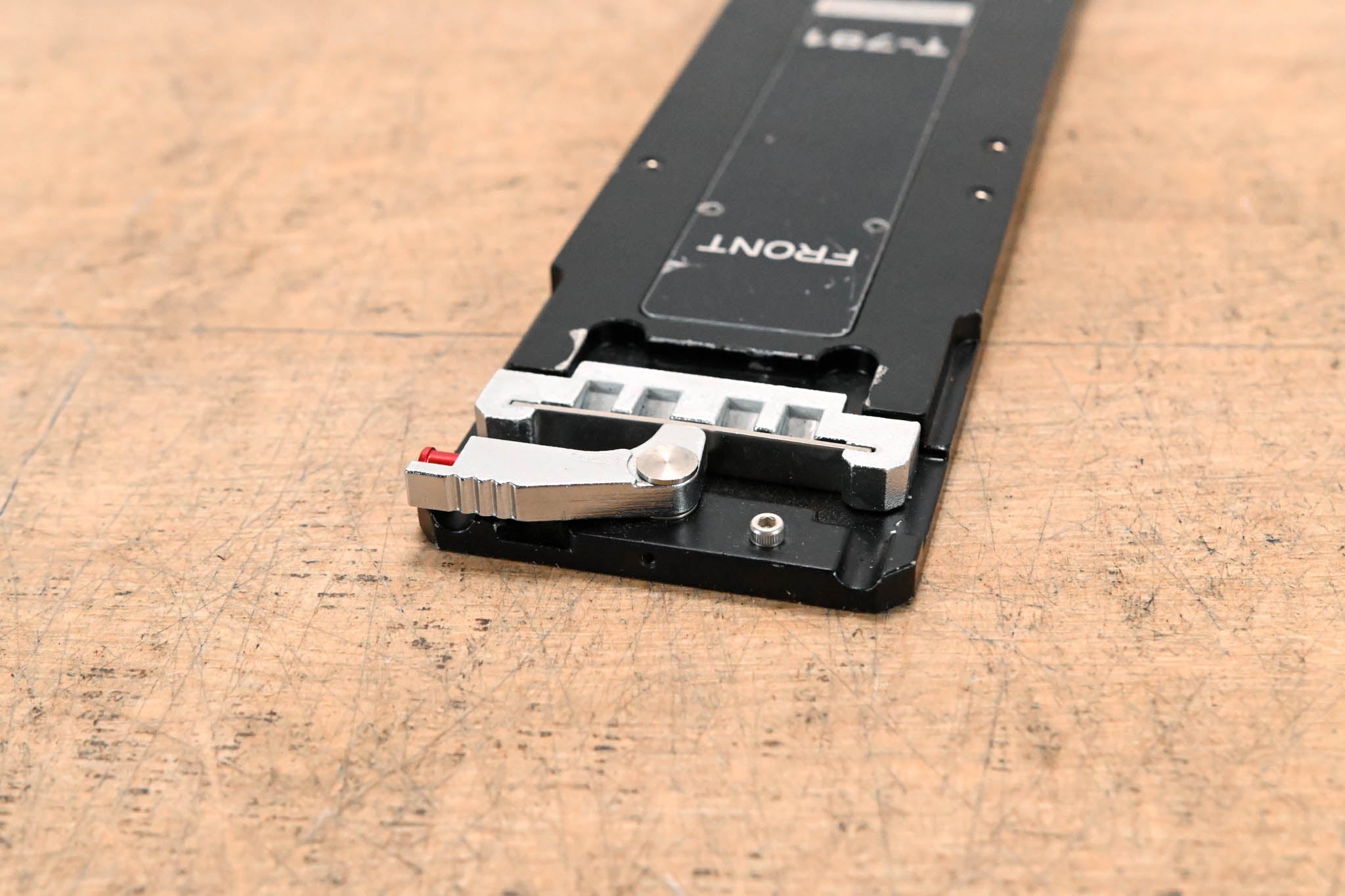 Ikegami T-791 Tripod Mounting Plate