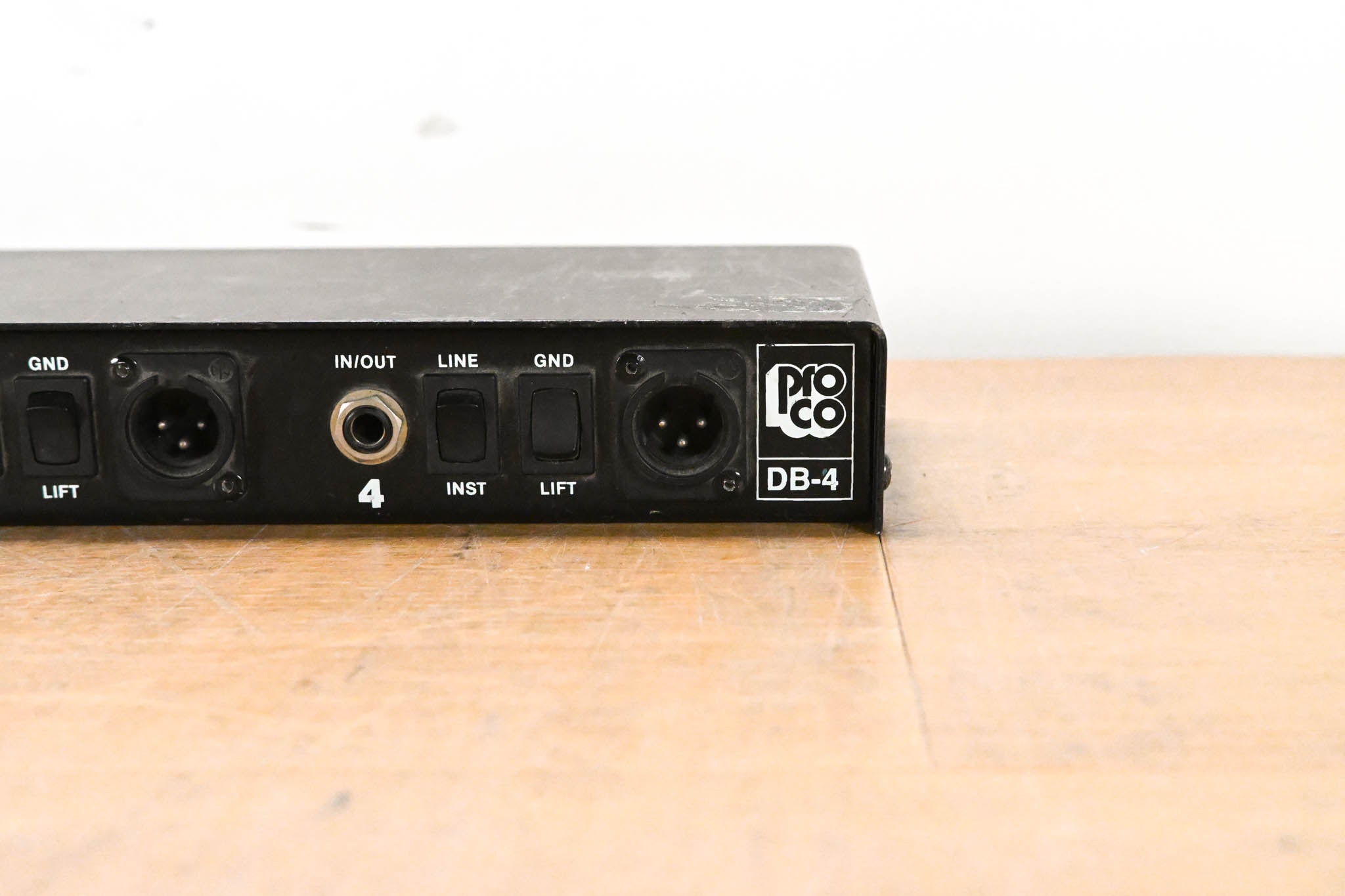 ProCo DB-4 4-Channel Passive Rackmount Direct Box