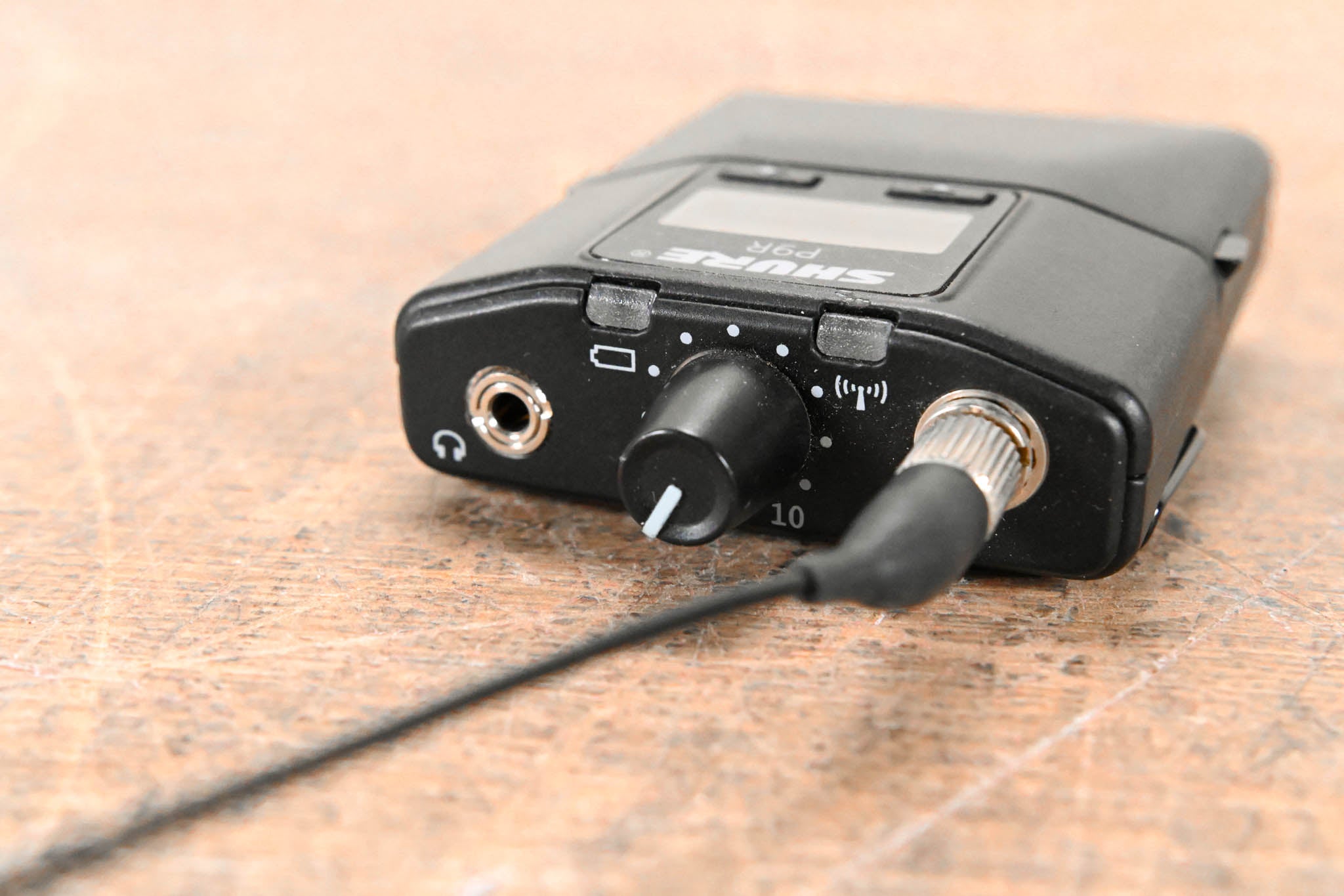 Shure P9R-L6 Wireless Bodypack Receiver - L6 Band: 656-692 MHz