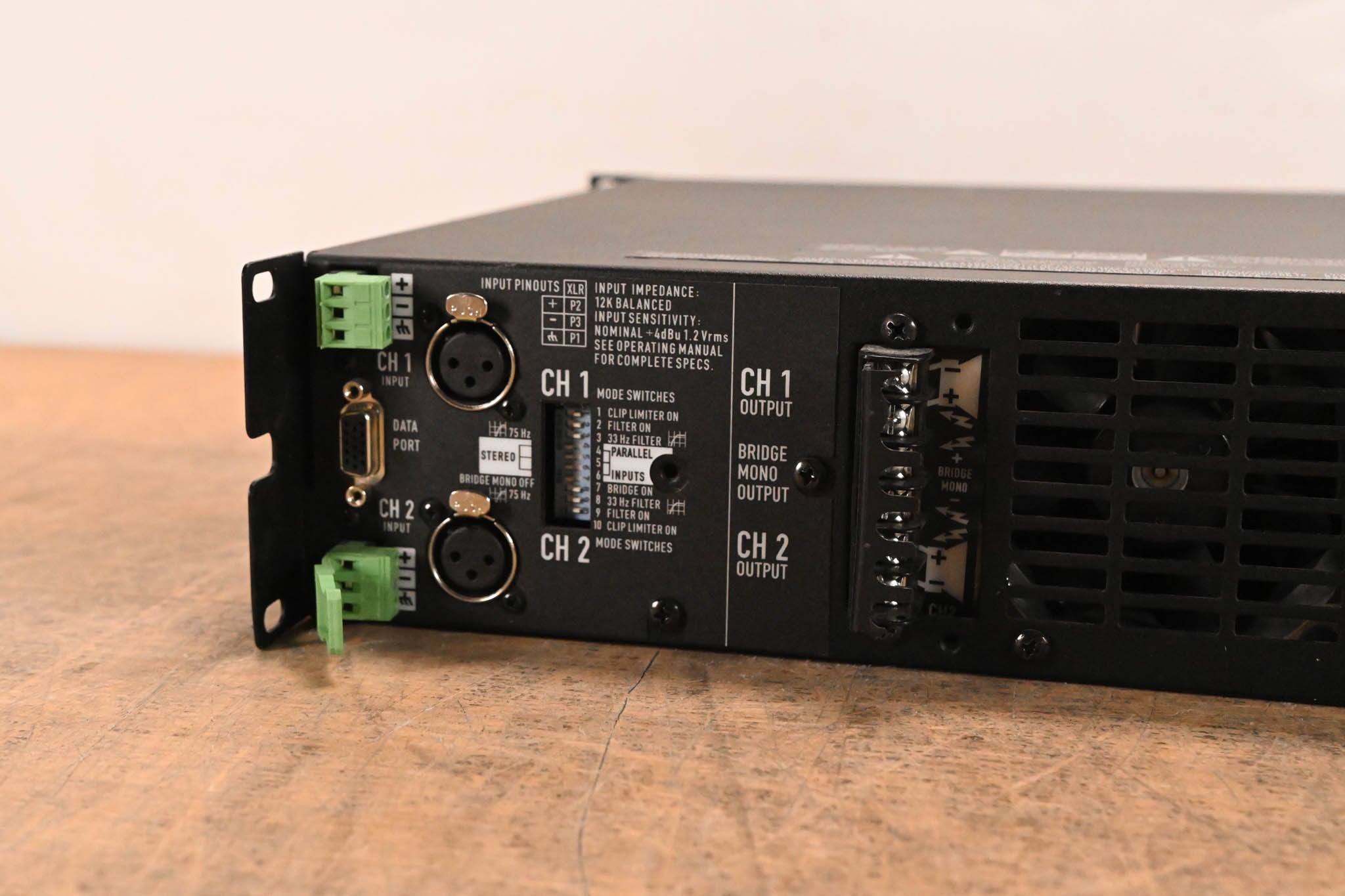 QSC CX302 2-Channel Power Amplifier