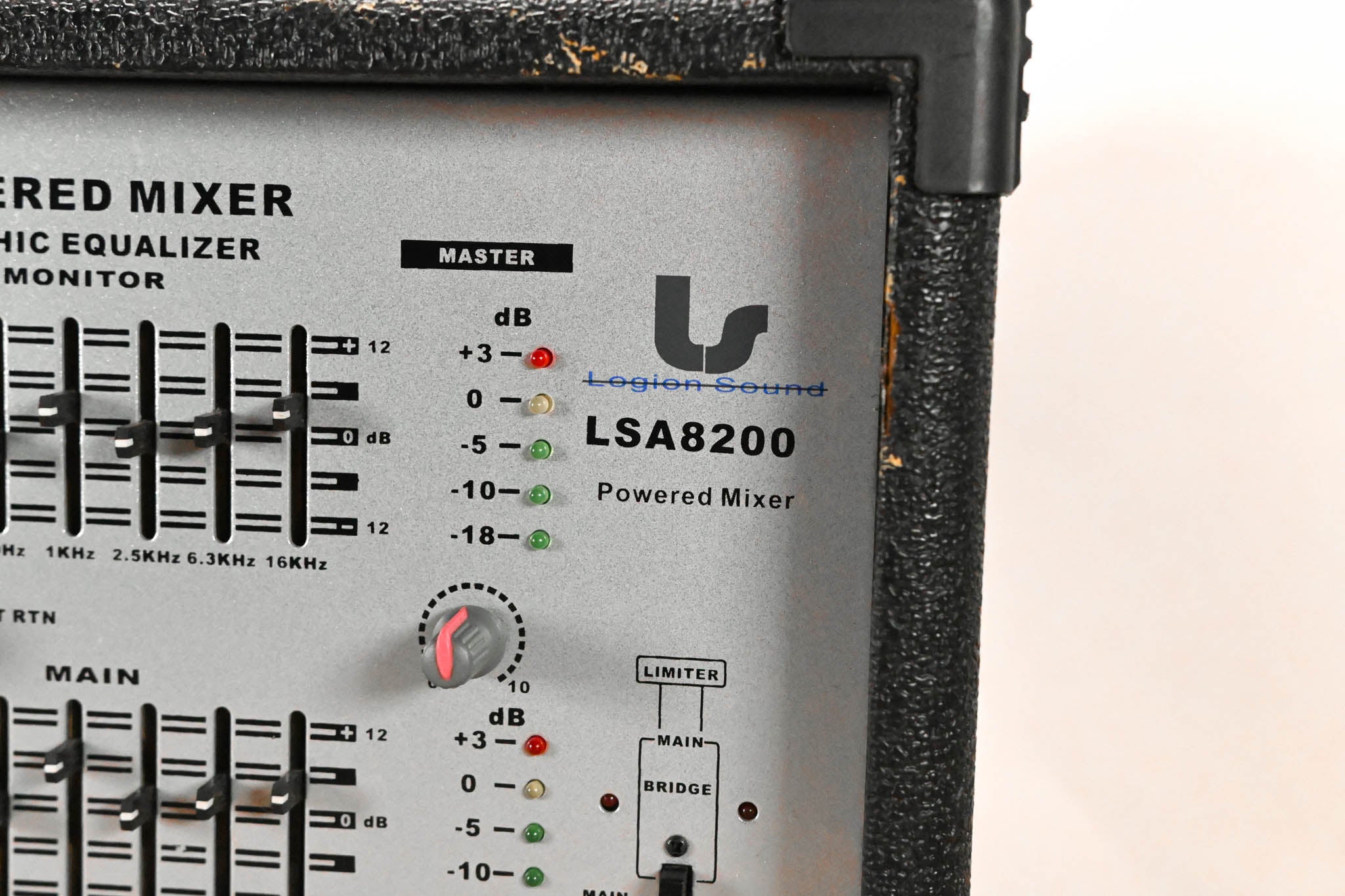 Legion Sound LSA8200 8-Channel Powered Mixer