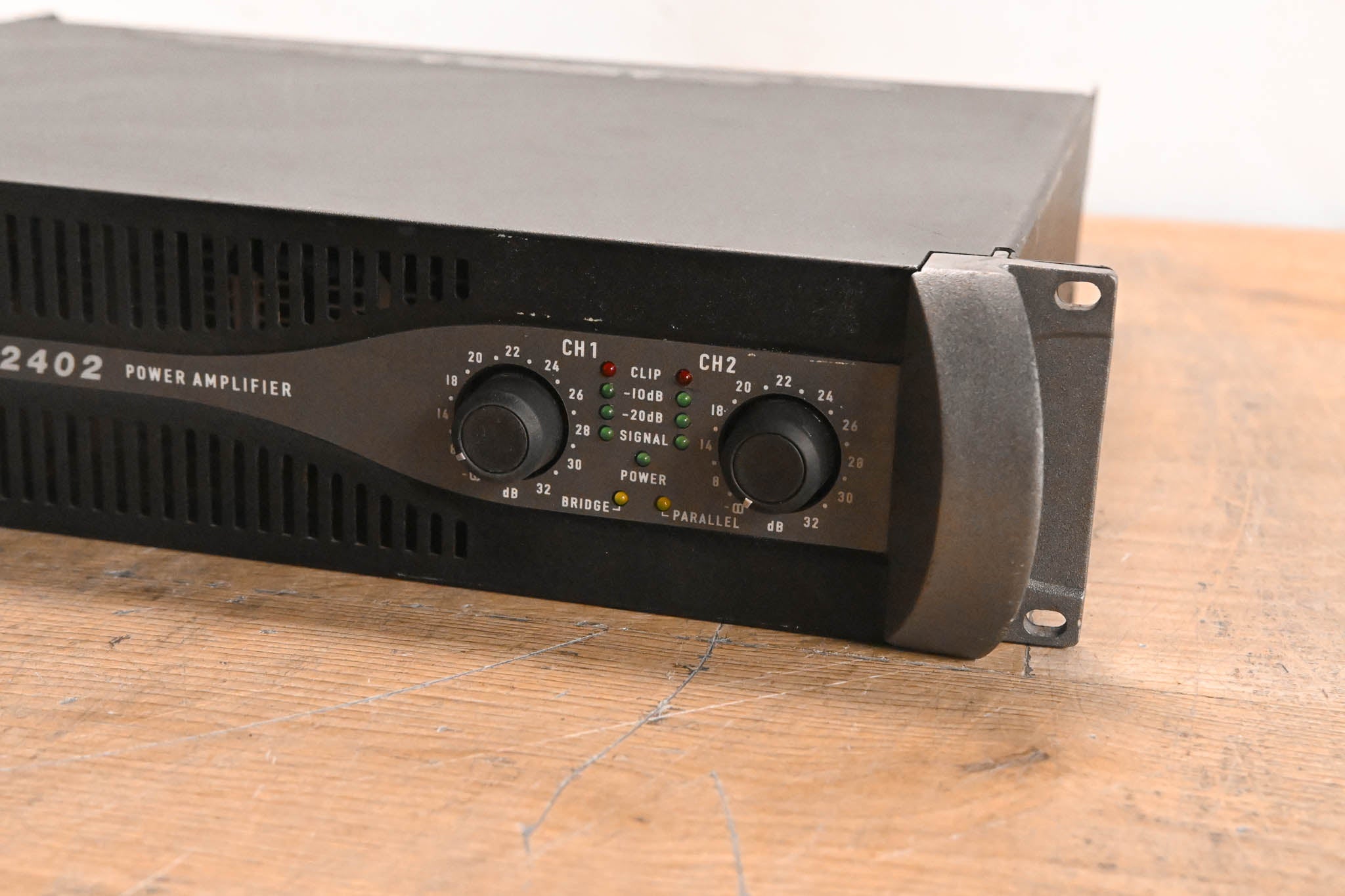 QSC PLX2402 2-Channel Power Amplifier