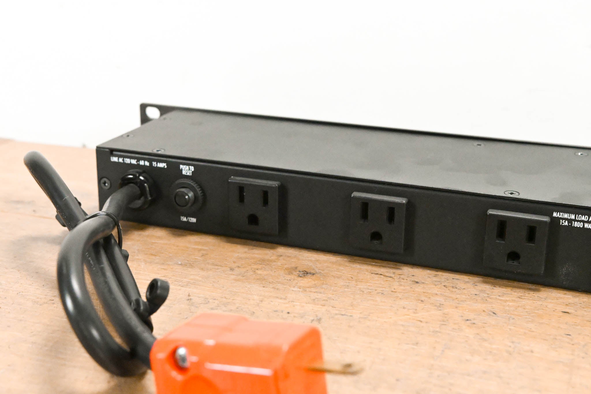Furman M-8x2 8-Outlet Power Conditioner