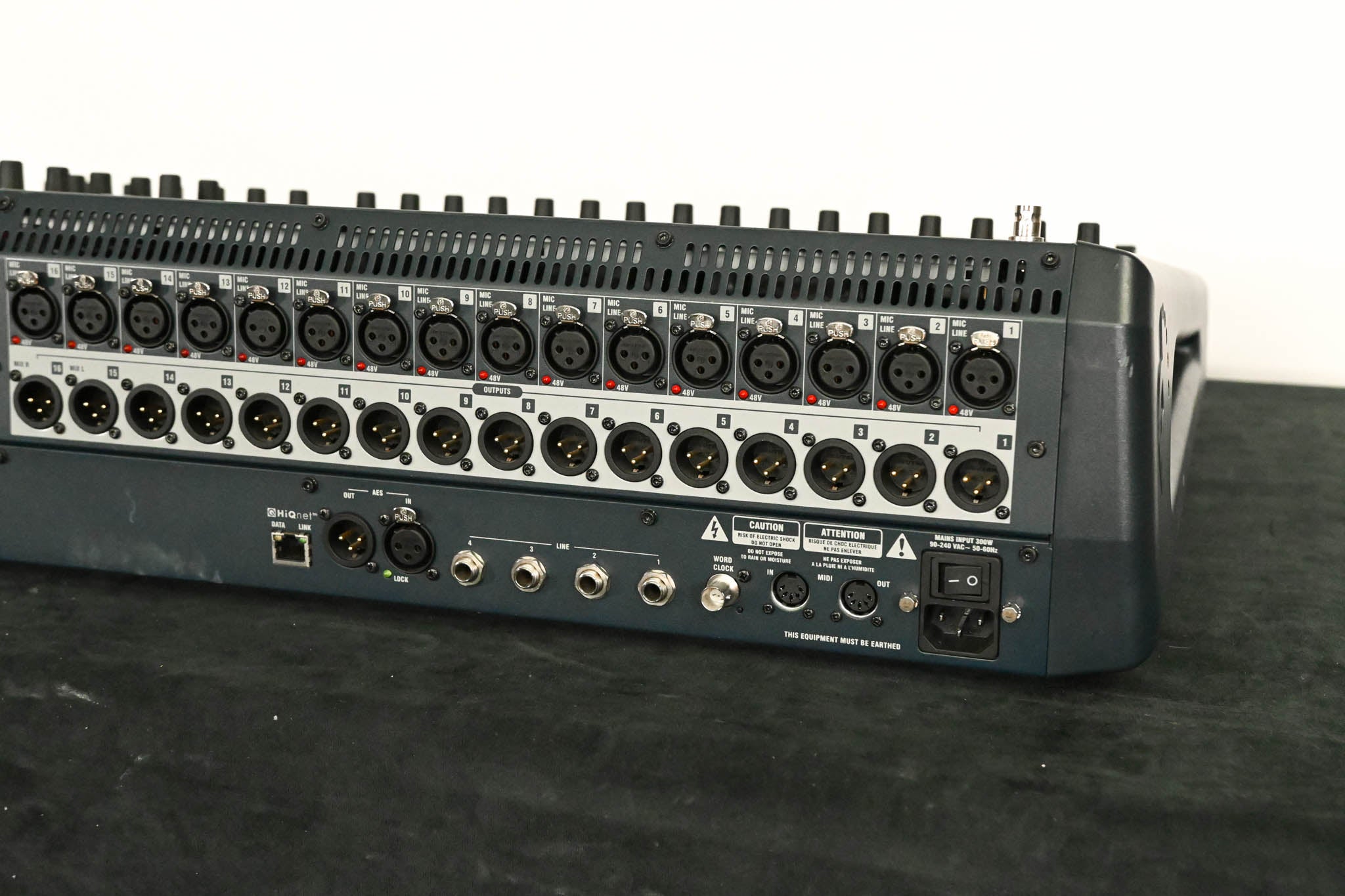 Soundcraft Si Expression 3 32-Channel Digital Mixer
