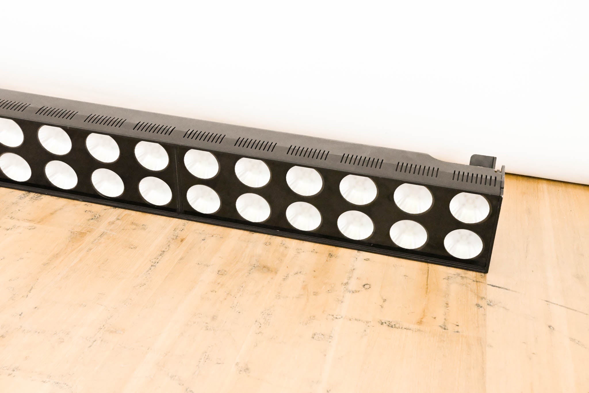 Philips Showline SL BAR 660 Professional RGBW LED Linear Wash Luminaire
