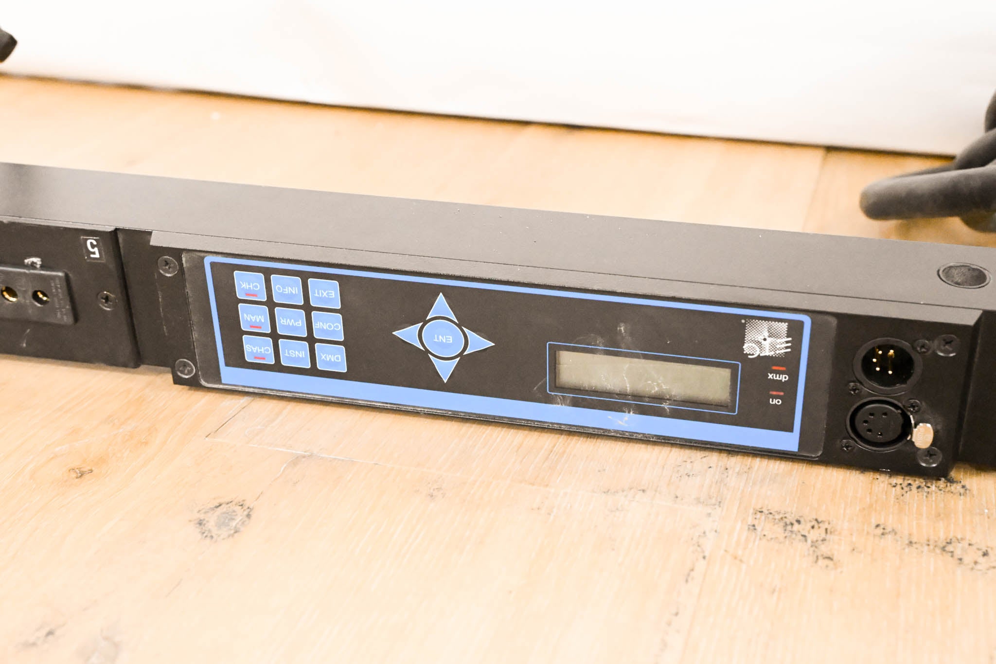ETC SB6-10M 6 x 10A (1200W) SmartBar with Stage Pin Connectors
