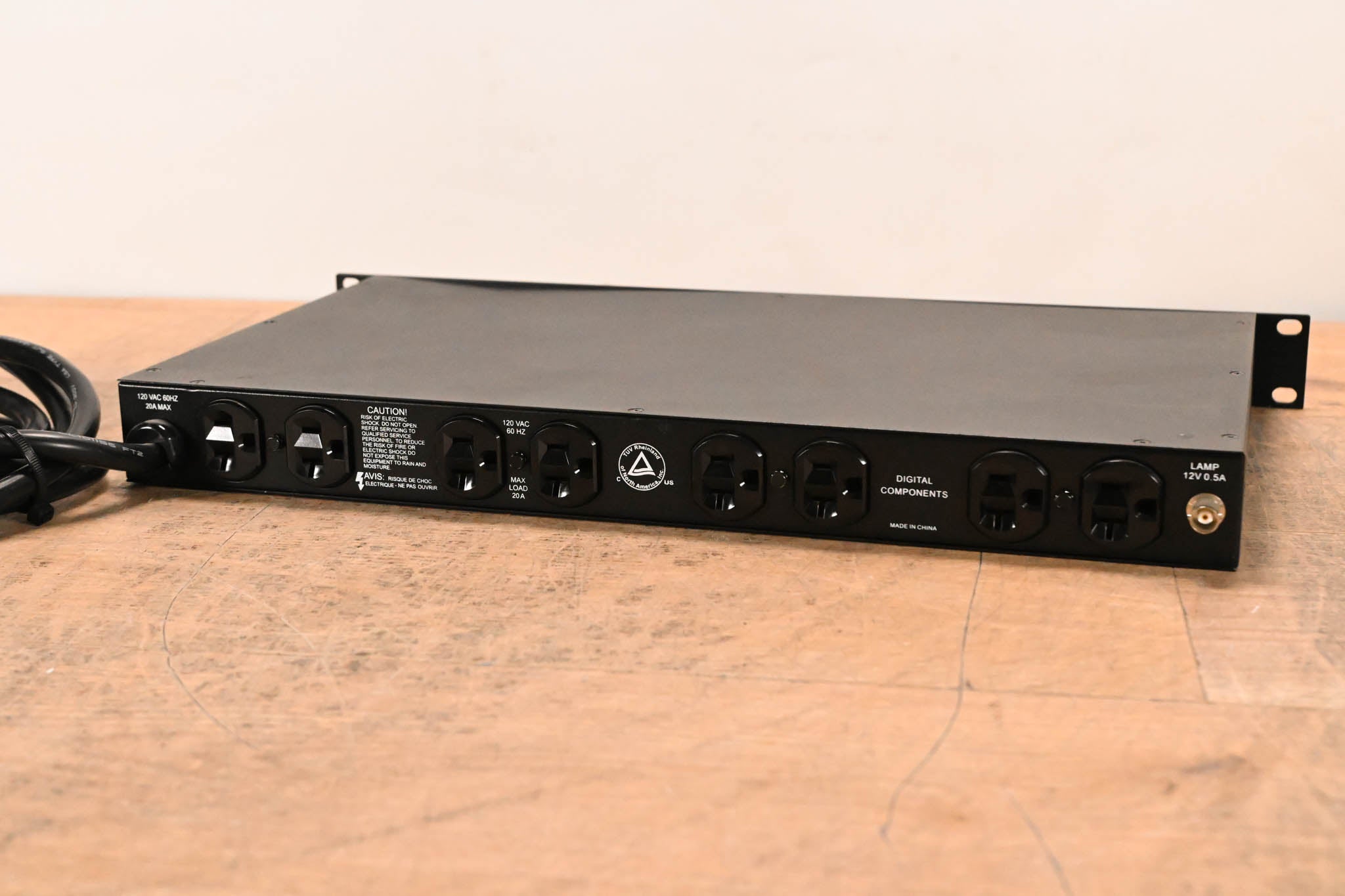 Furman PL-8 Pro Series II Power Conditioner, Distributor