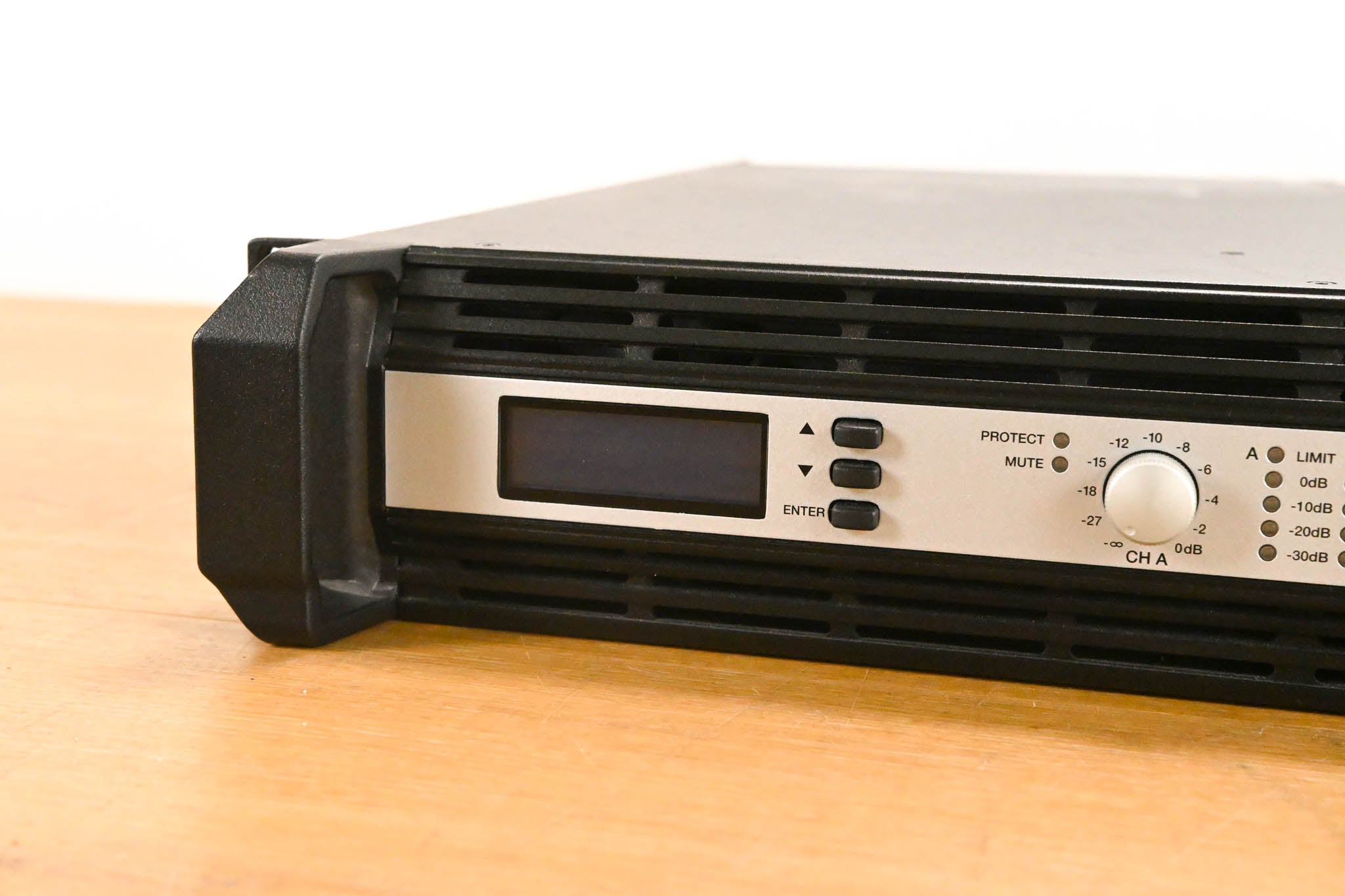 Electro-Voice (EV) TG-5 120V 2-Channel Tour Grade Power Amplifier