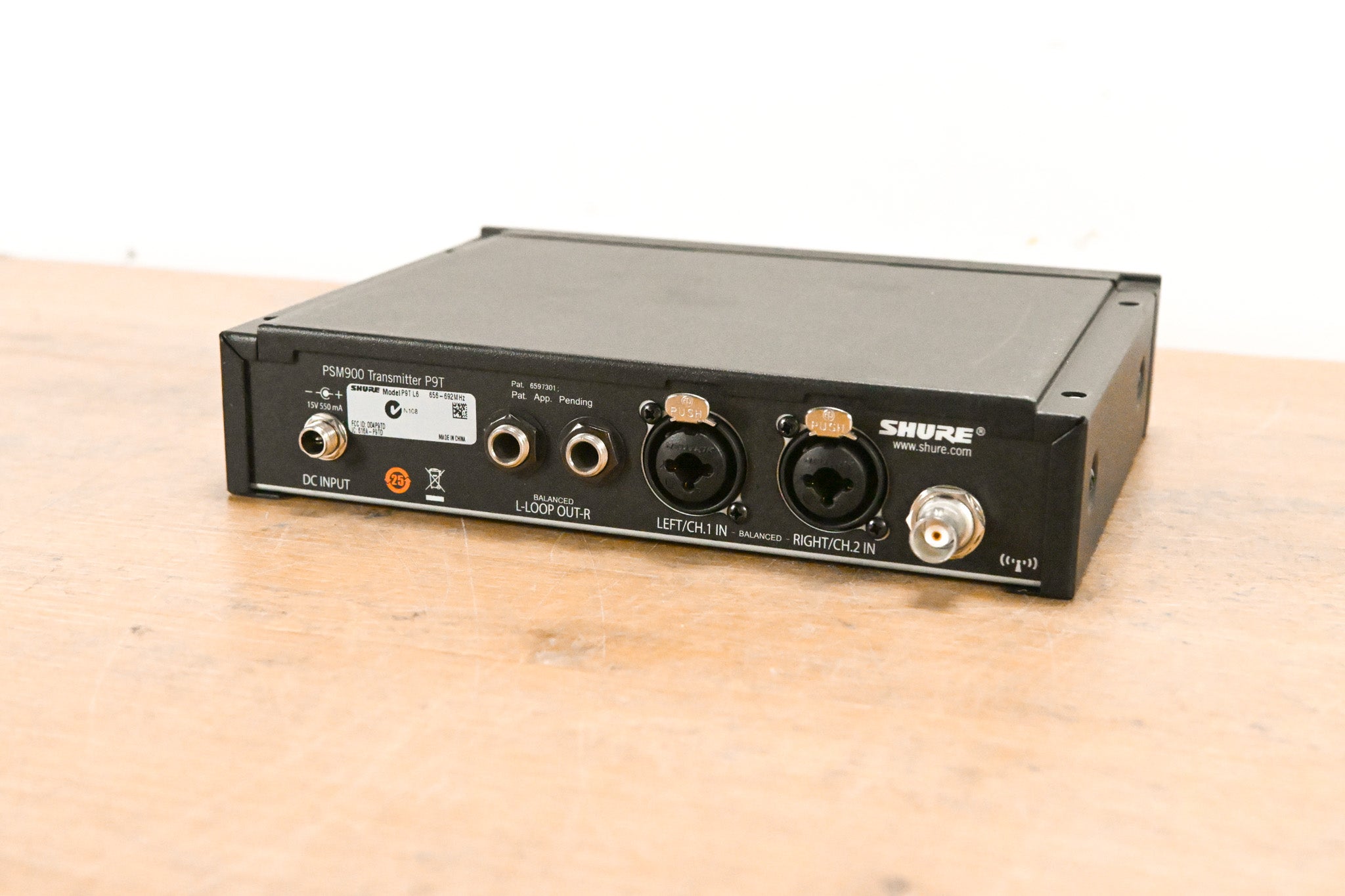 Shure PSM 900 Wireless IEM System L6 Band: 656-692 MHz (NO POWER SUPPLY)