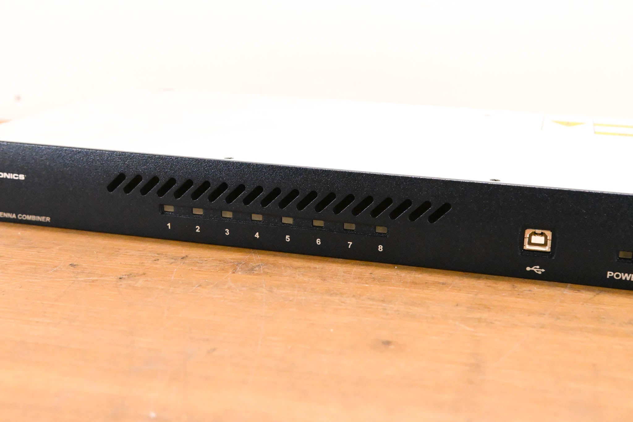 Lectrosonics M2C Active Antenna Combiner - 470-615 MHz