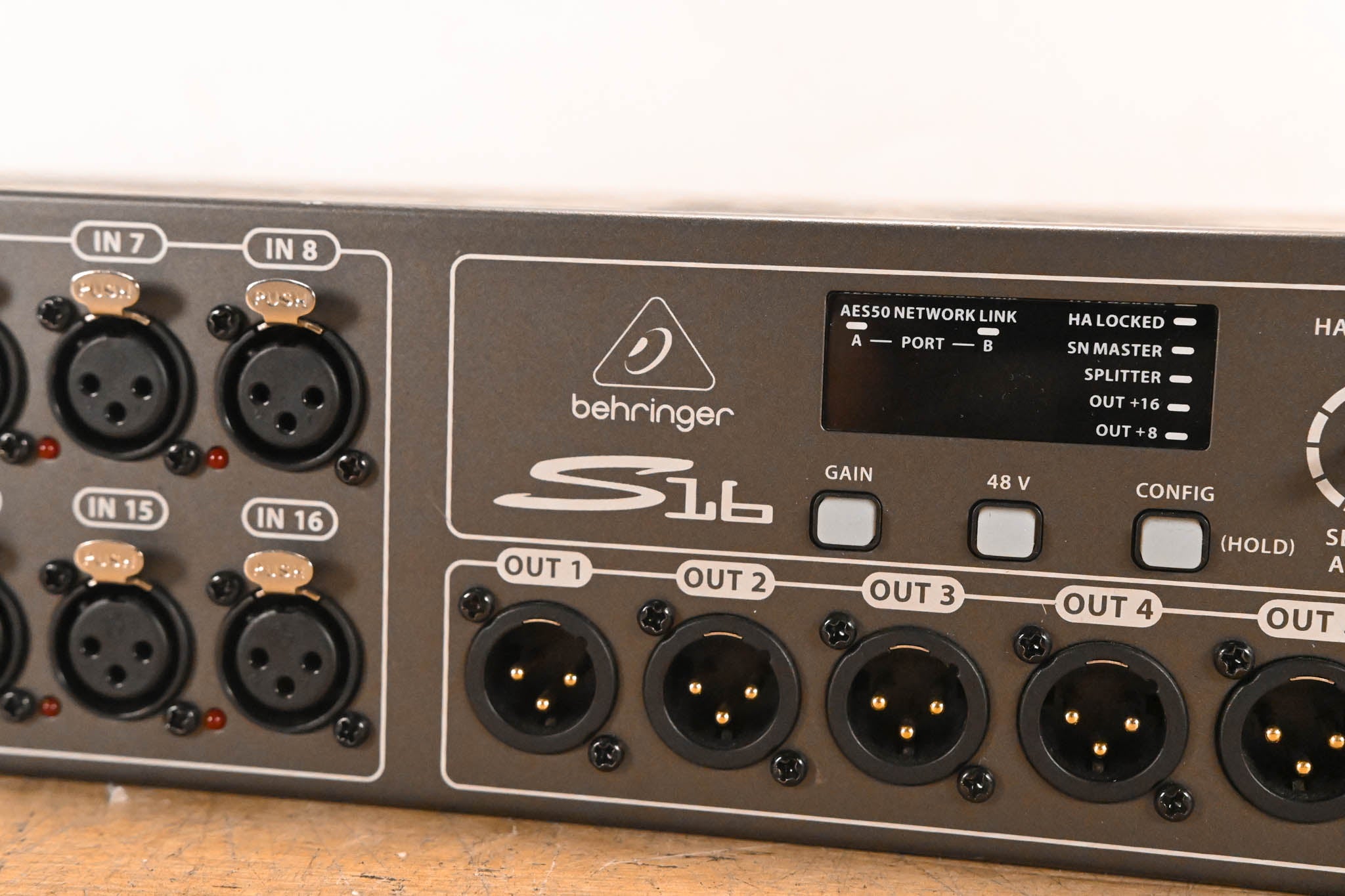 Behringer S16 16 x 8 Digital Stage Box