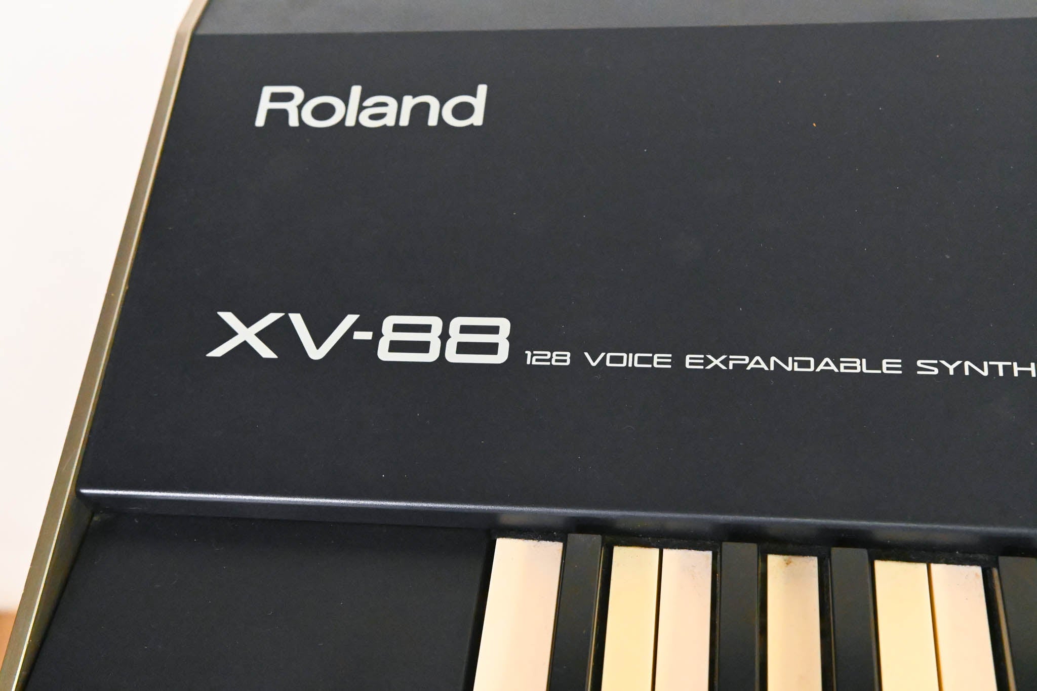 Roland XV-88 128-Voice Expandable Synthesizer