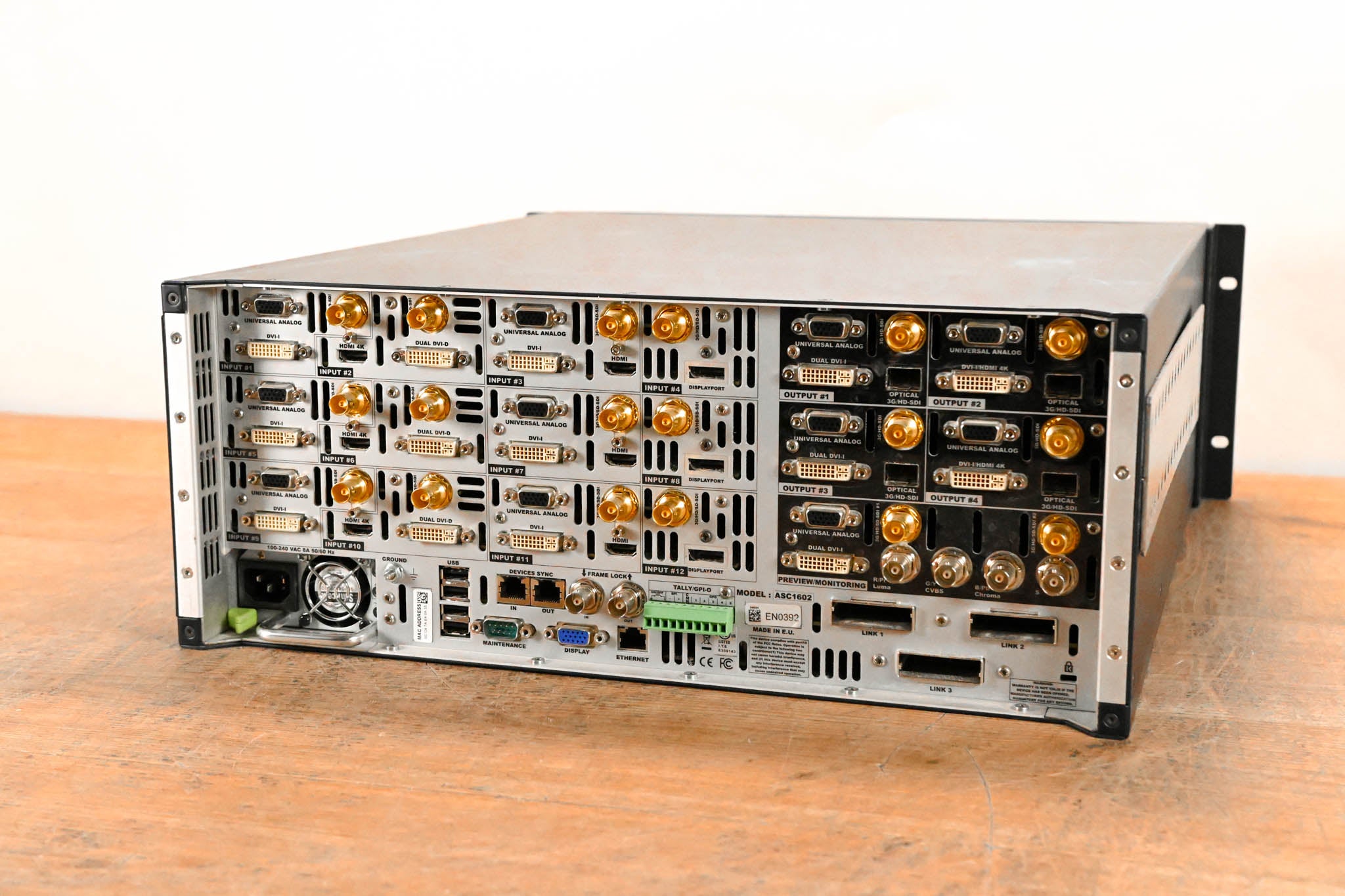 Analog Way Ascender 16-4K Switcher/Video Wall Controller