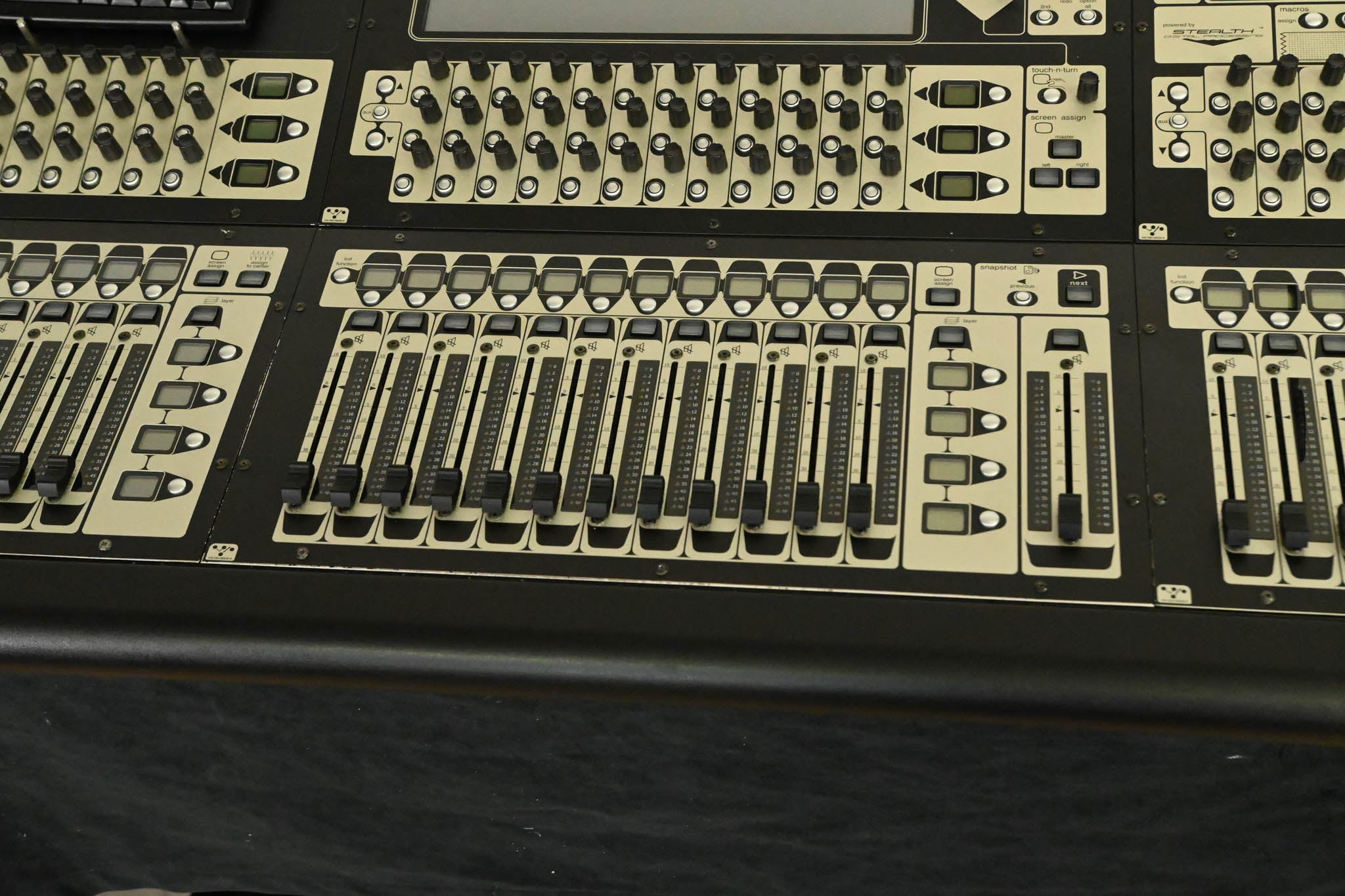 DiGiCo SD8 120-Channel Digital Mixing Console
