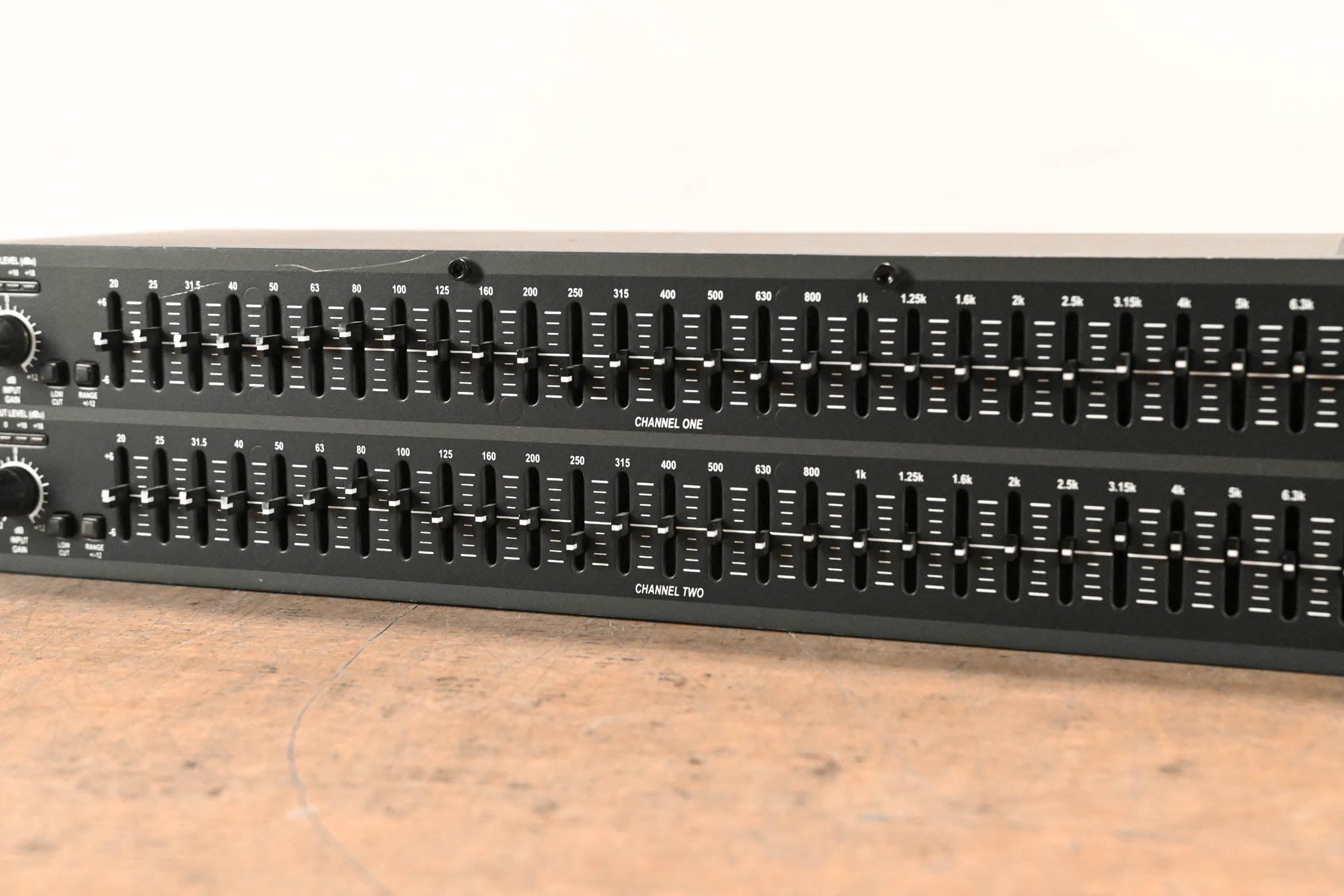 dbx 231 Dual-Channel 31-Band Graphic Equalizer