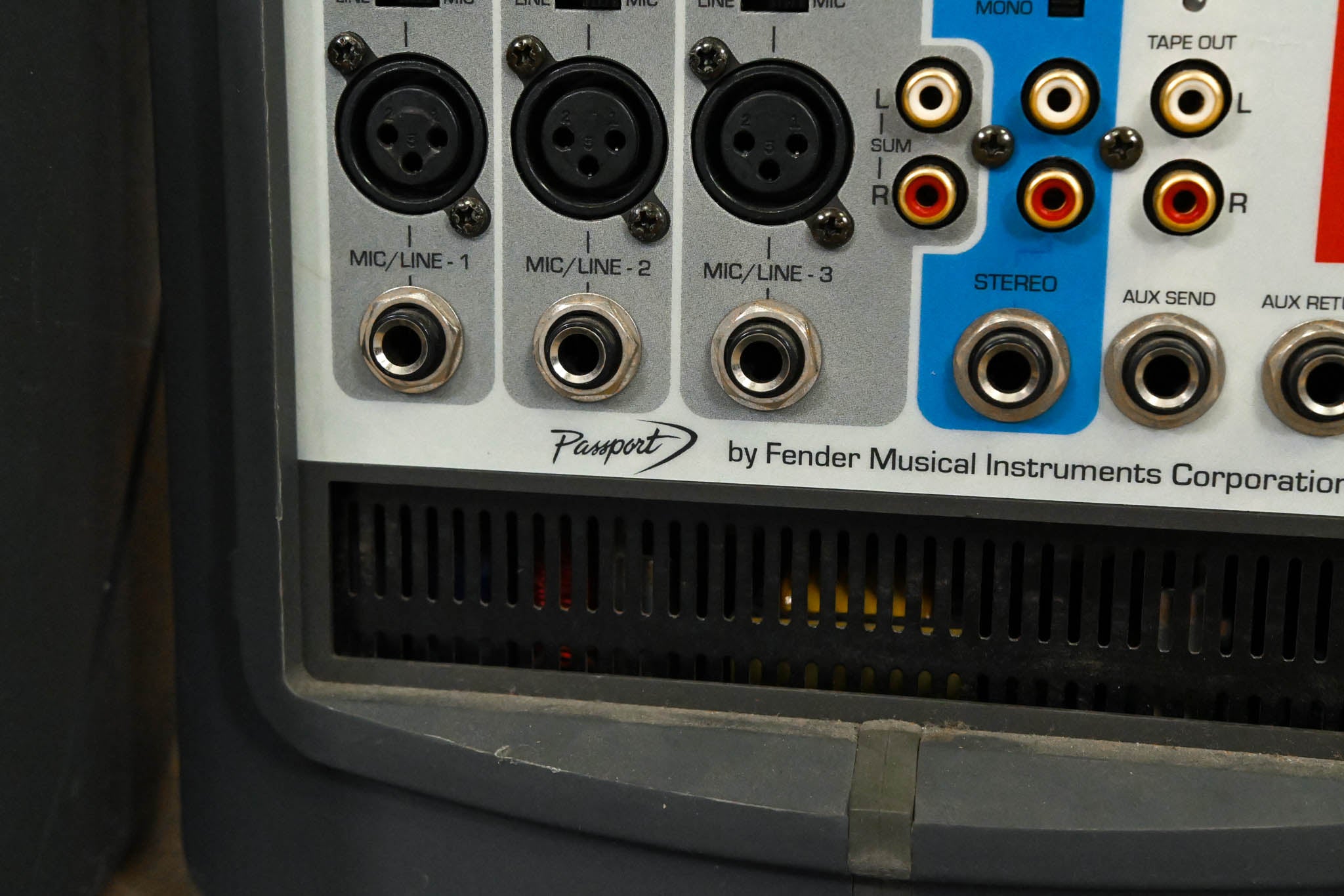 Fender Passport P-150 Portable PA System