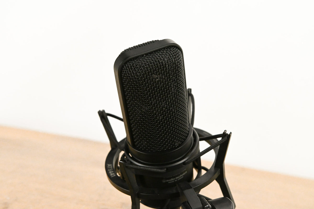 Audio-Technica AT4033 Cardioid Condenser Mic w/ AT8441 Shock Mount