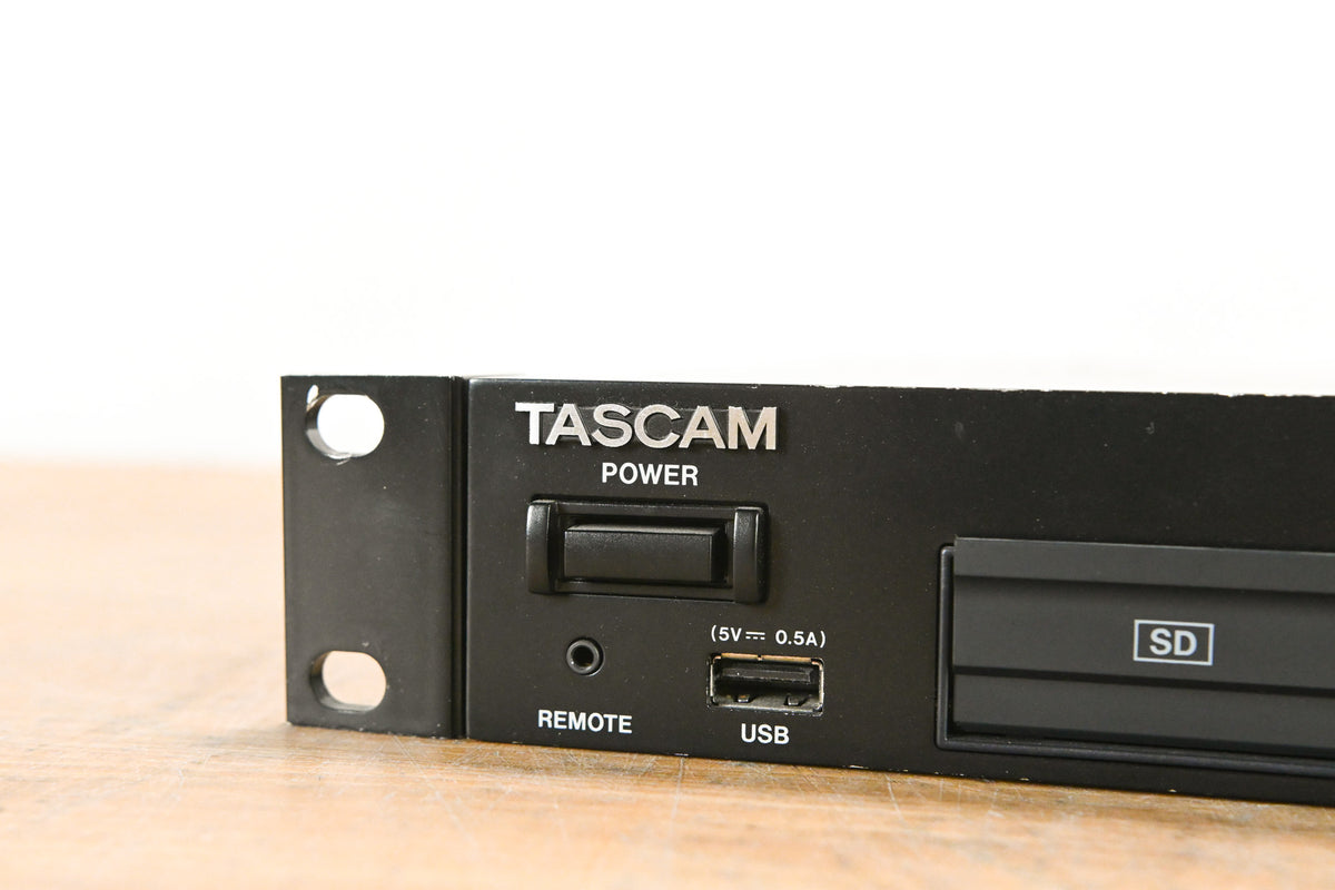 TASCAM SS-R100 Solid State Digital Audio Recorder