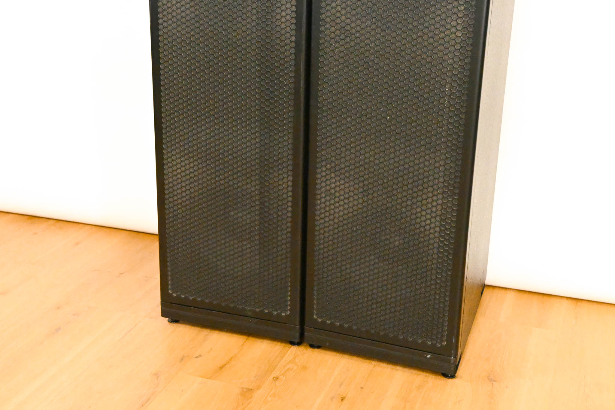 Meyer Sound MICA Active Line Array Loudspeaker (PAIR)