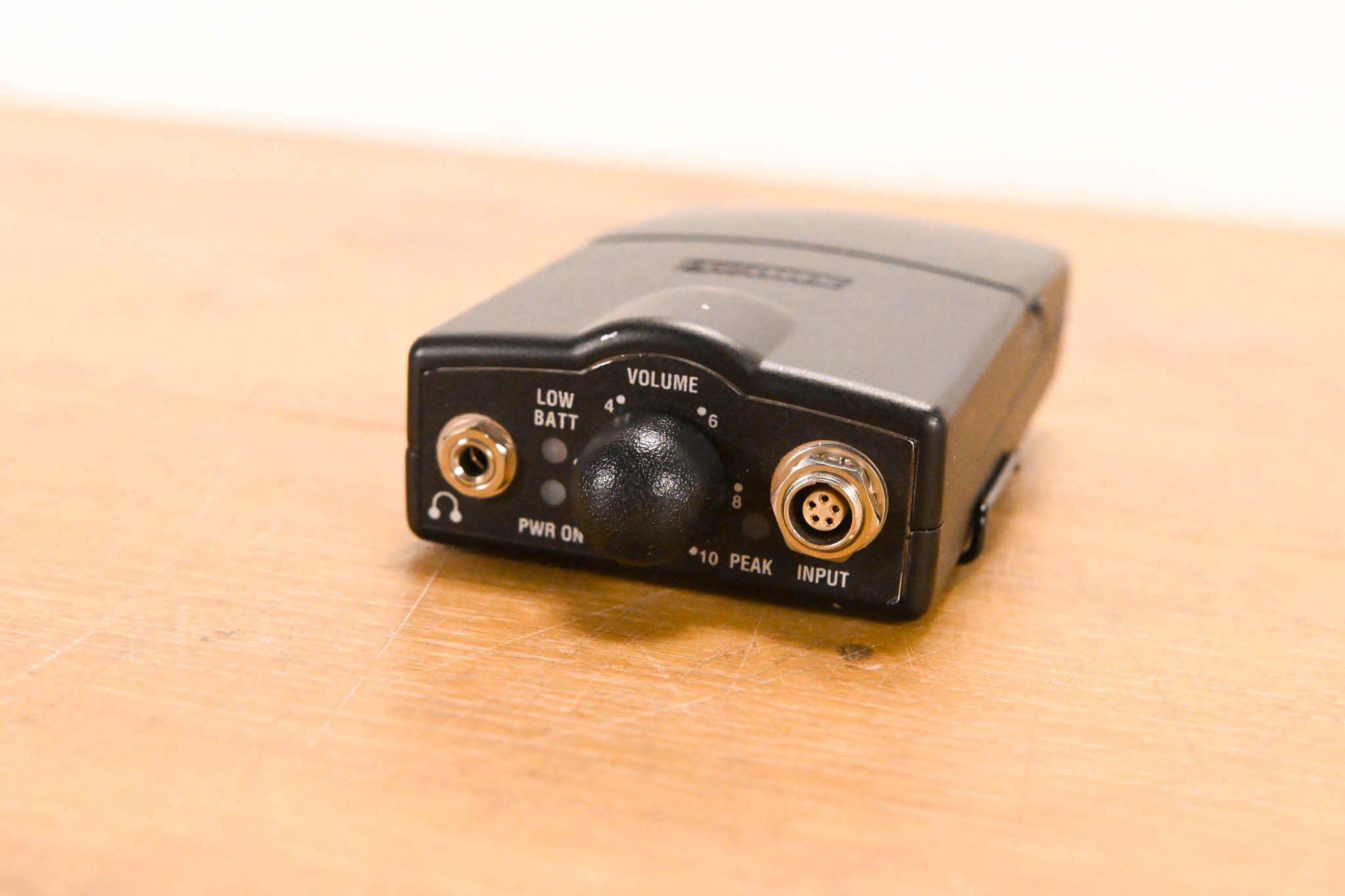 Shure P6HW Wired Bodypack Receiver