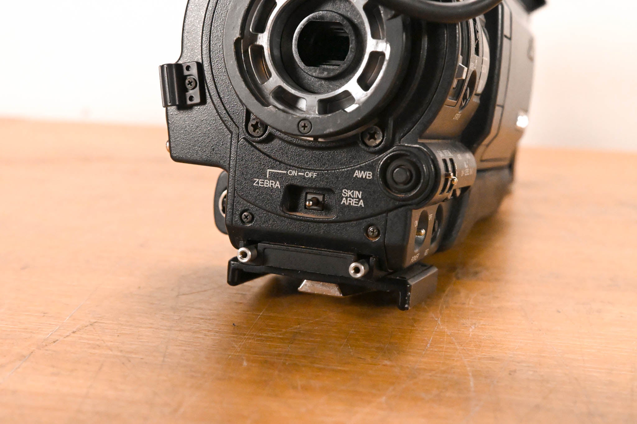 JVC GY-HD100 High Definition 3-CCD MiniDV Professional Camcorder