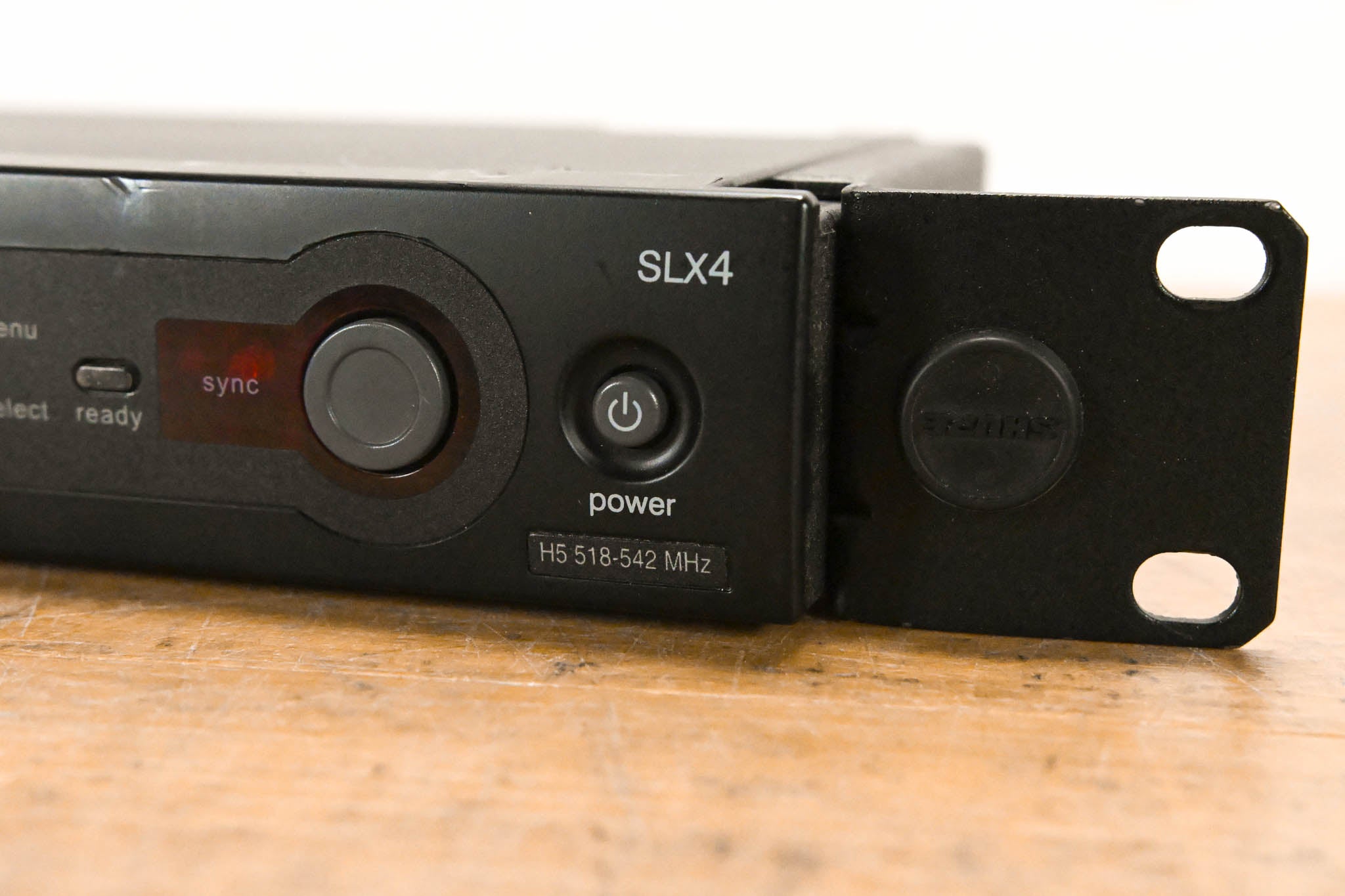 Shure SLX4 Wireless Receiver - H5 Band: 518-542 MHz (NO POWER SUPPLY)