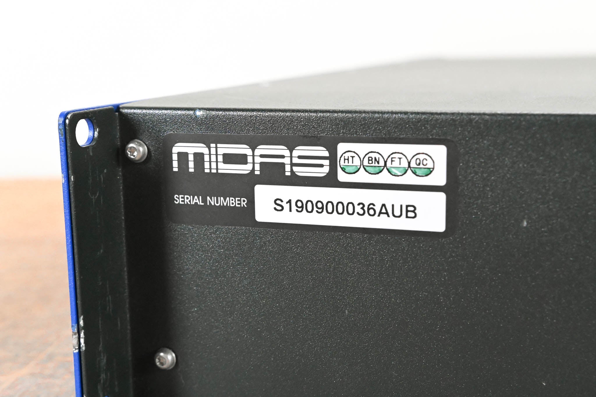 Midas DL153 16-input / 8-output Stage Box