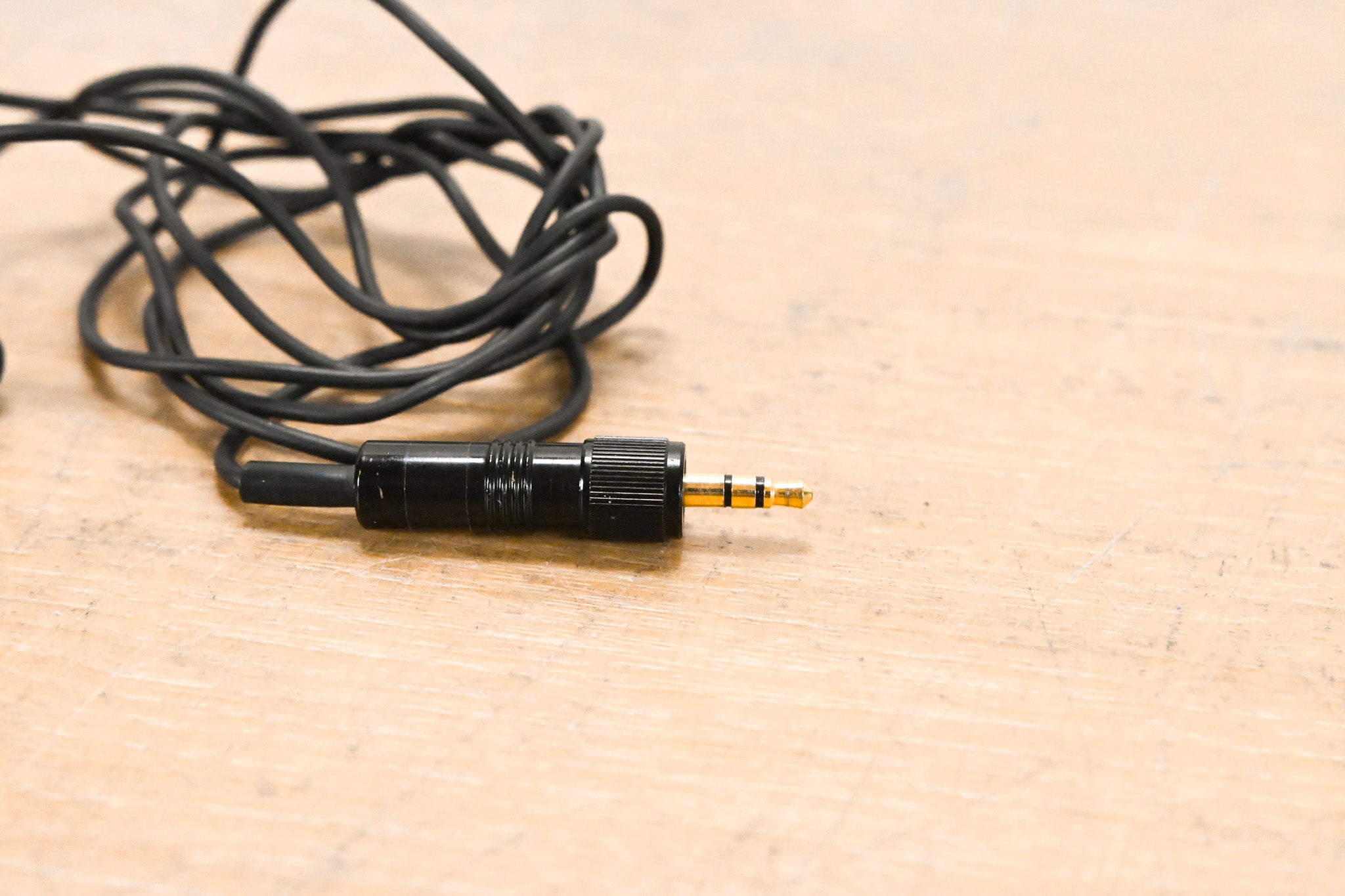 Sennheiser MKE 2 Lavalier Lapel Microphone w/ Locking 3.5mm Connector