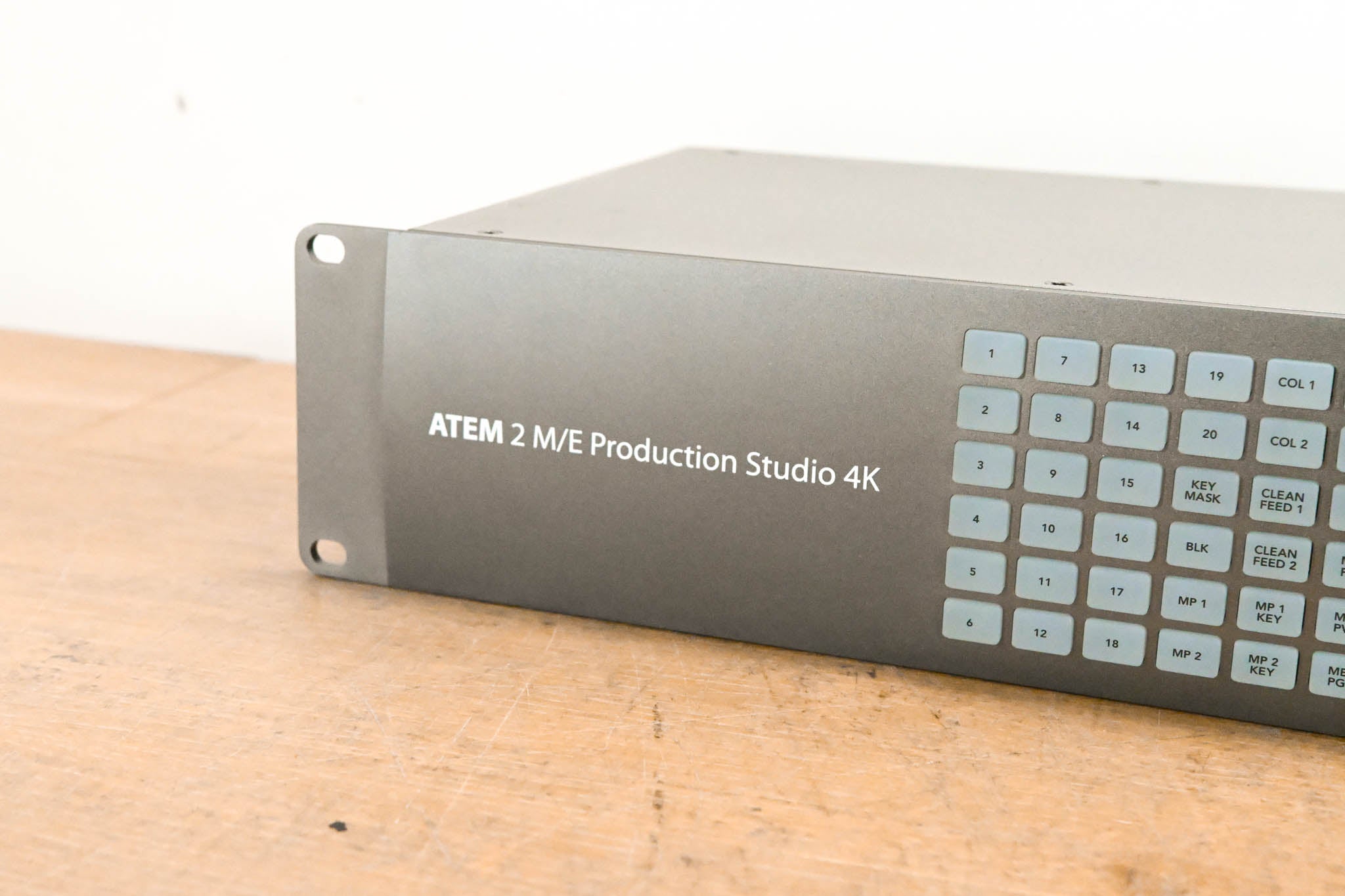 Blackmagic Design ATEM 2 M/E Production Studio 4K