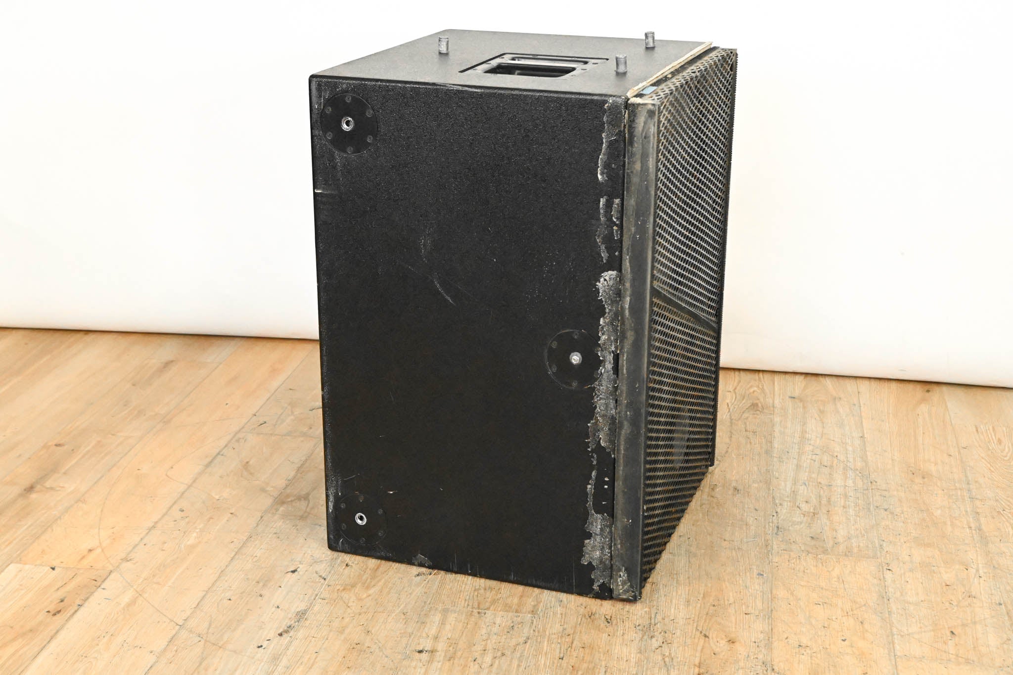 Meyer Sound UltraSeries USW-1 Dual 15" Passive Subwoofer