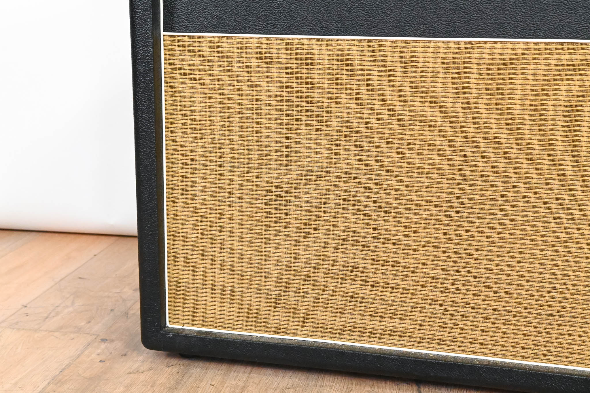 Avatar Speakers 2x12 16 ohm Cabinet