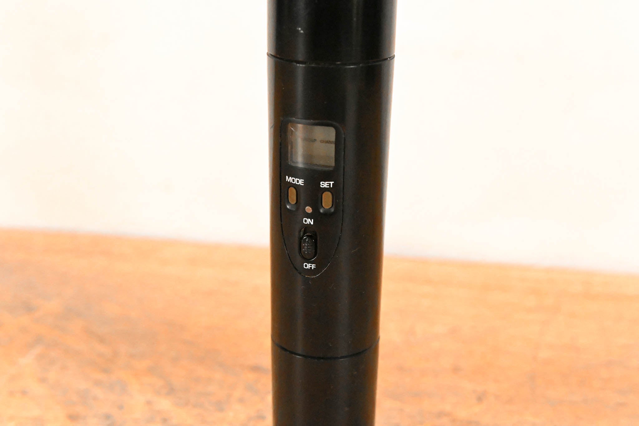 Shure ULXP24/58 Handheld Wireless System - J1 Band (NO POWER SUPPLY)