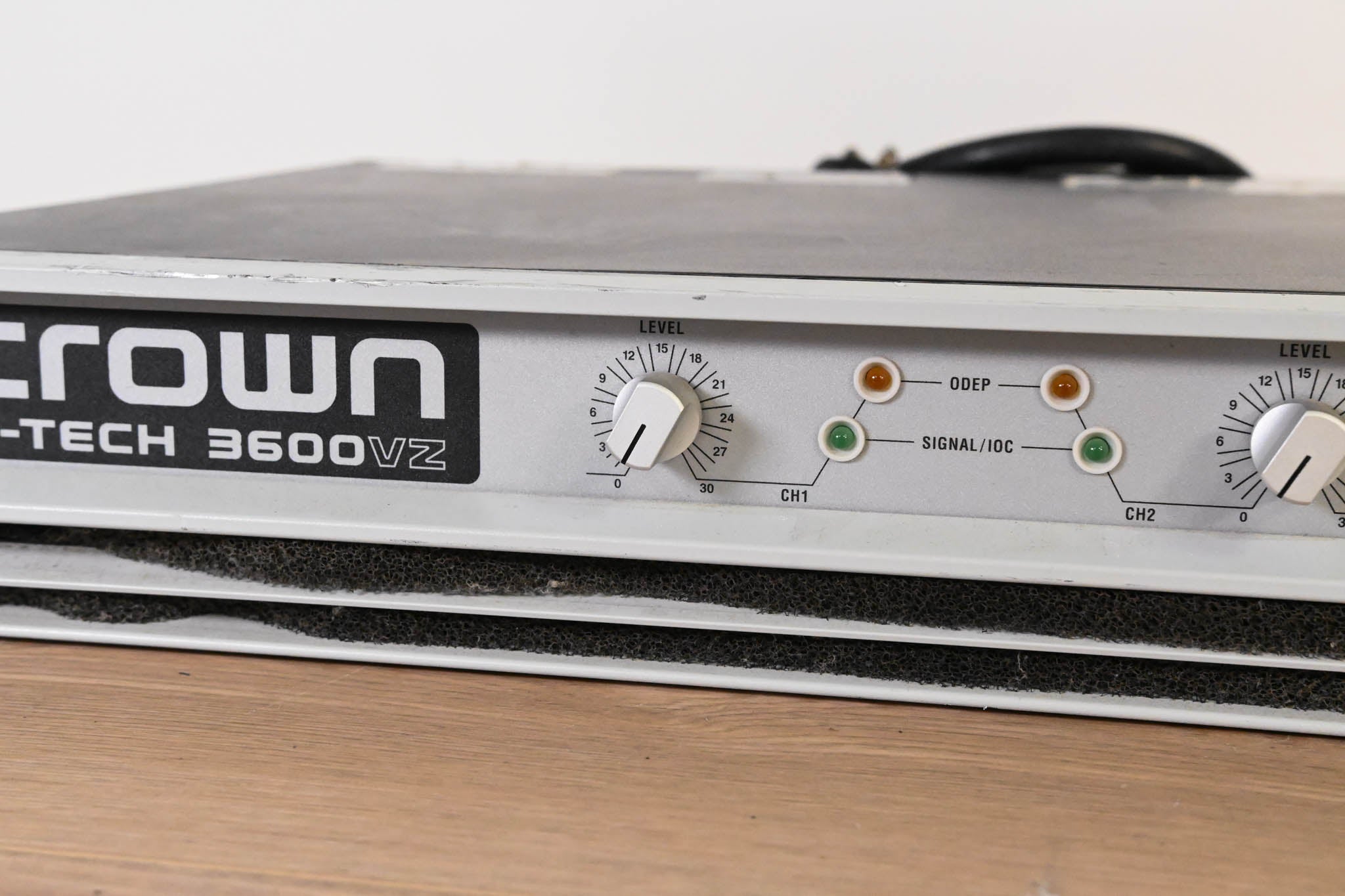 Crown Macro-Tech 3600VZ 2-Channel Power Amplifier