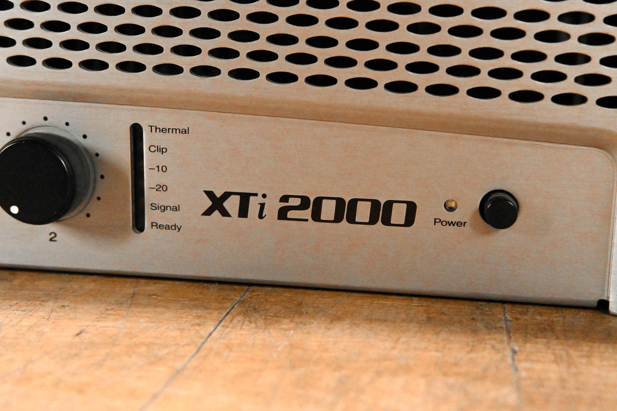 Crown XTi 2000 2-Channel Power Amplifier with DSP